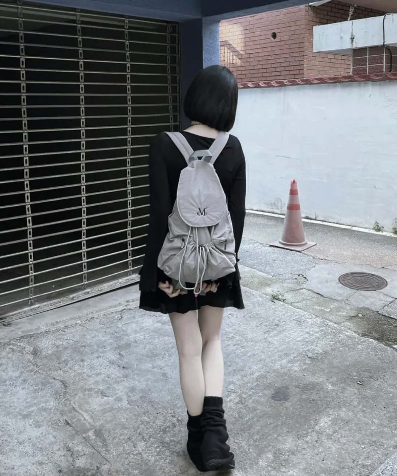 #預購 🇰🇷韓國 MUCENT 男女款 經典Logo刺繡抽繩後背包