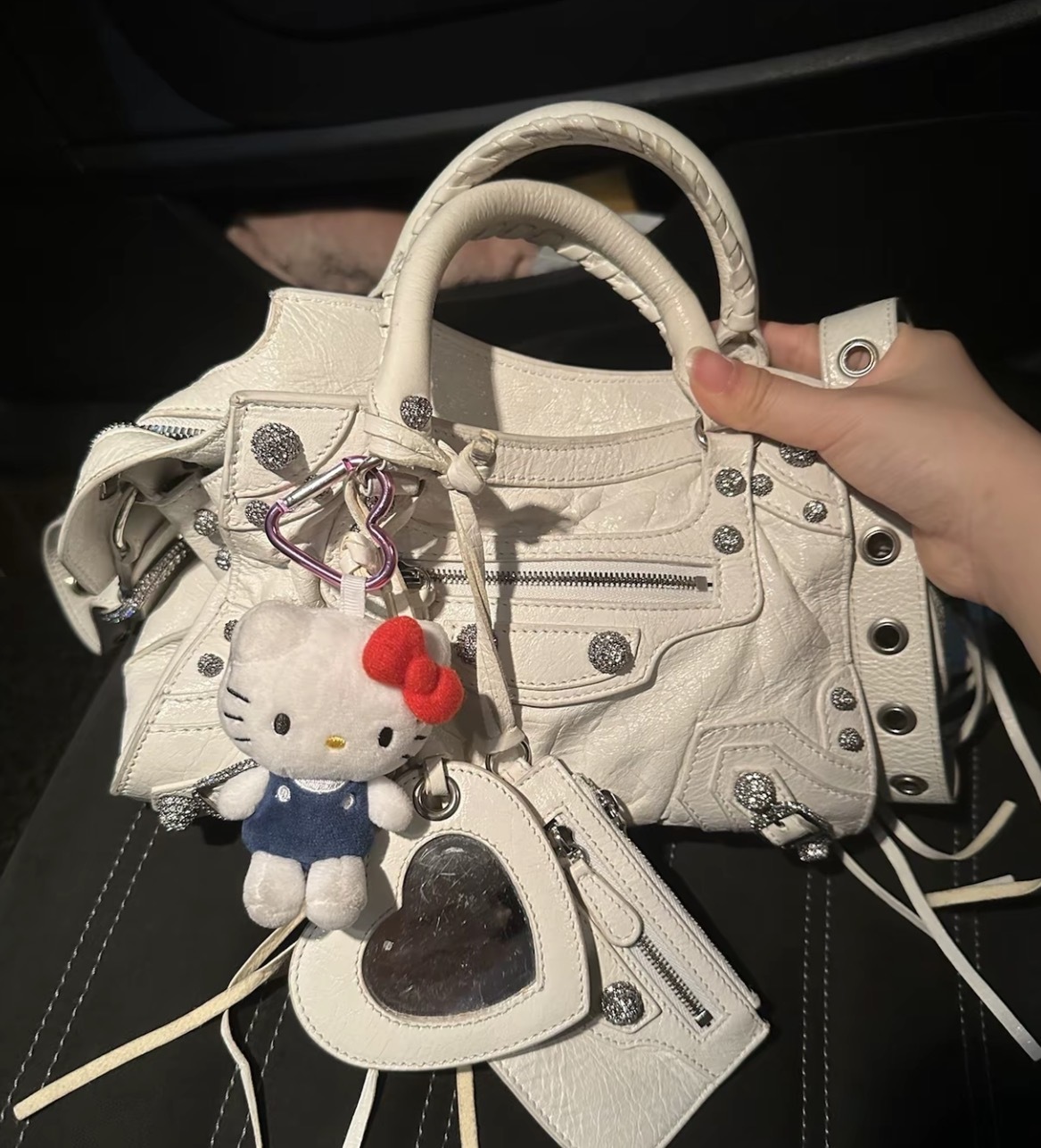 Balenciaga Neo Classic Small Handbag 機車包 奶白色銀扣手袋