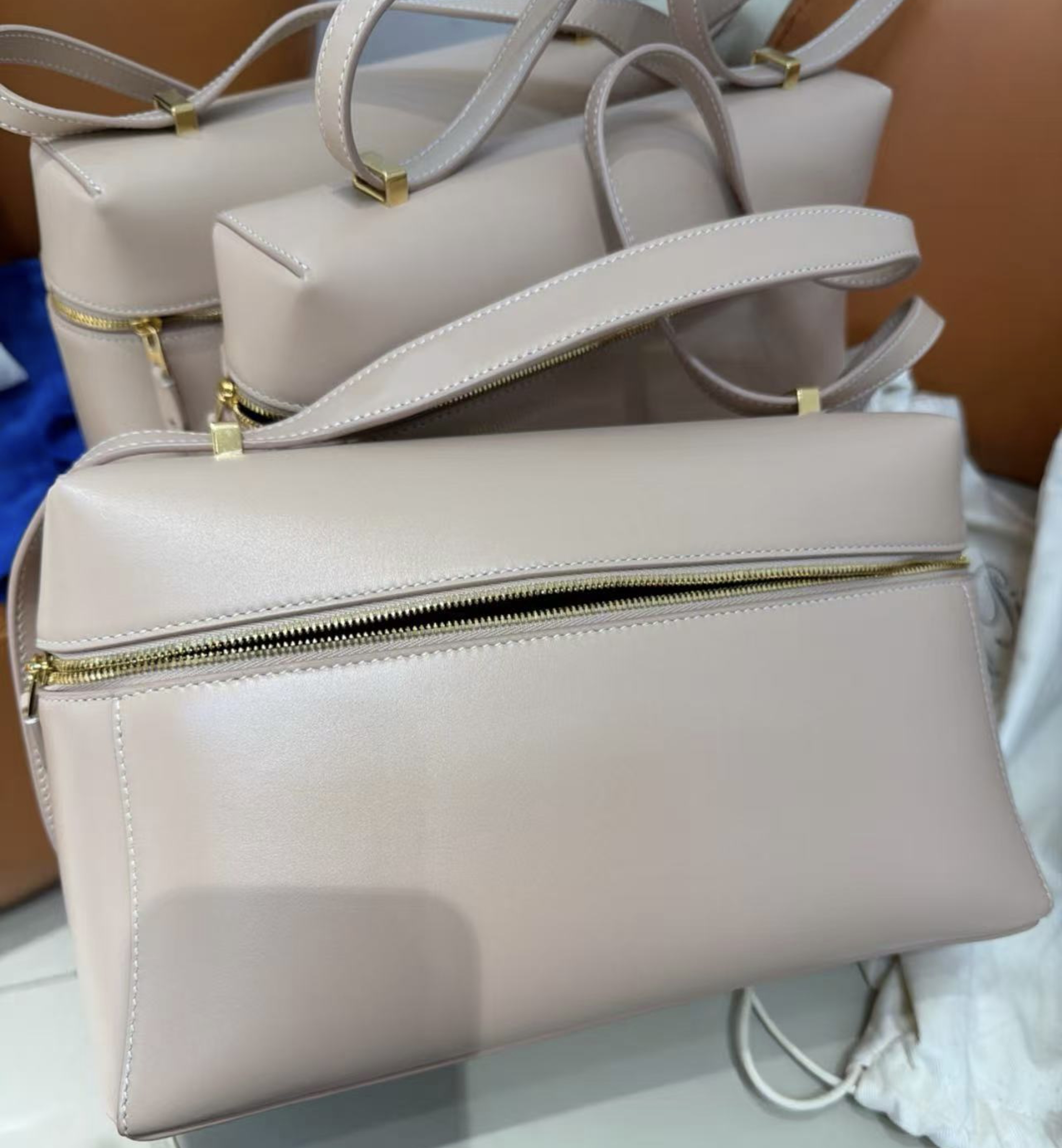 Loro Piana Extra Pocket L27 Feather Pink Calfskin 羽毛粉色小牛皮飯盒手袋