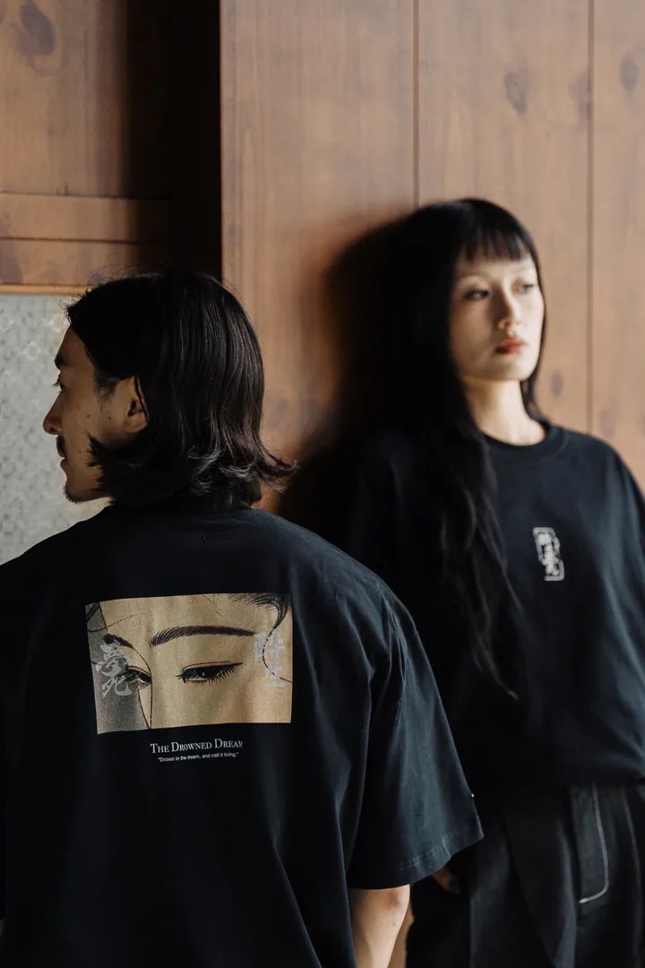 Fumble 醉生夢死Graphic Tee｜黑色
