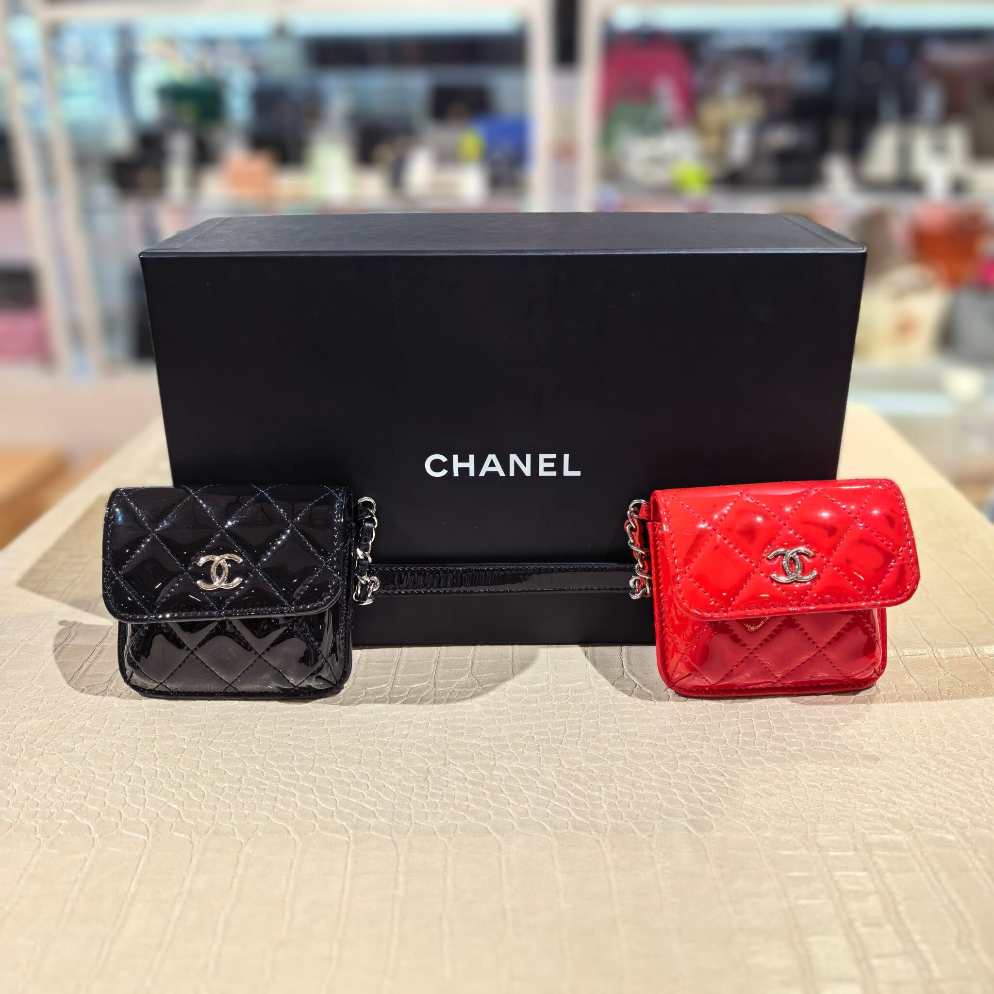 95%NEW二手CHANEL腰包,Double Mini Flap, Waist Bag, (黑/紅色,漆皮), #雙迷你腰包, #香榭站正品