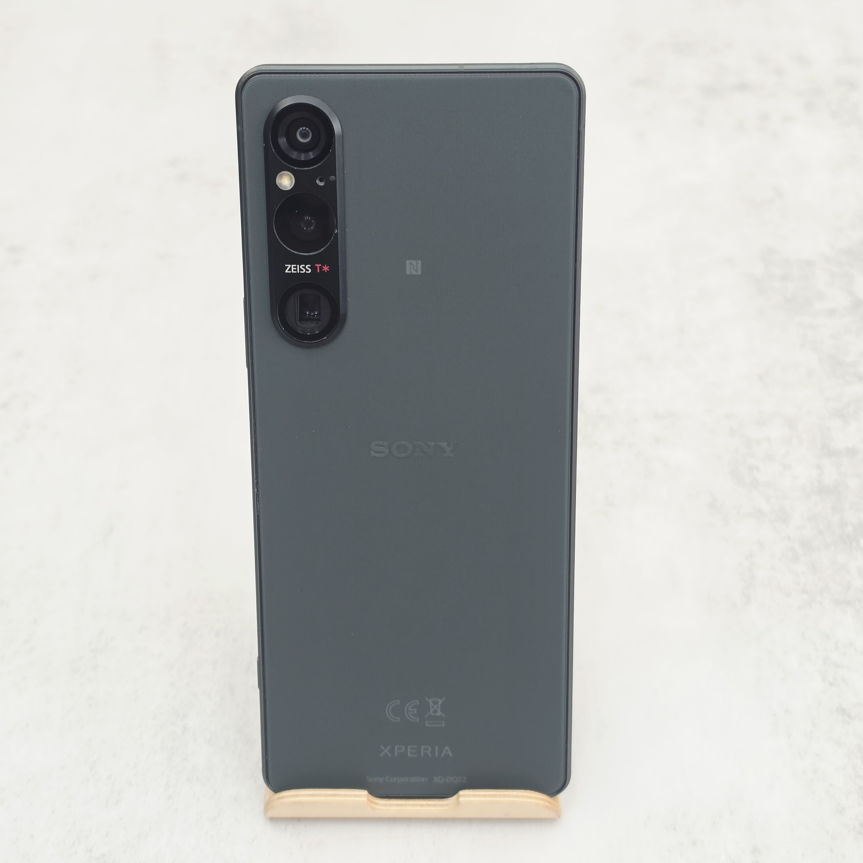 二手 Android 手機｜SONY Xperia 1 V 12GB RAM 256GB 卡其綠