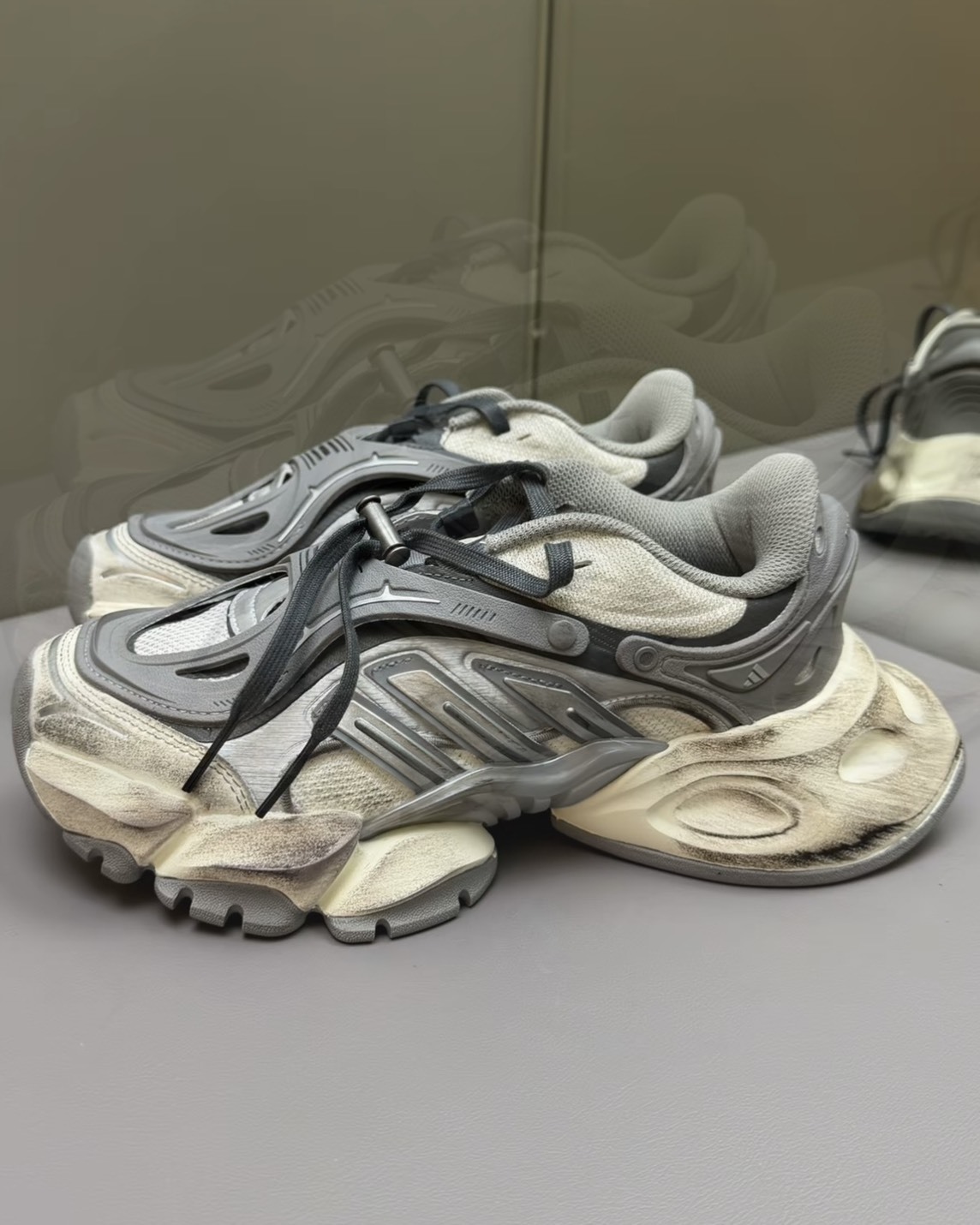 【預購】ADIDAS XLG RUNNER DELUXE 2.0 FUTURE OF STYLE SP 灰色 LC1323
