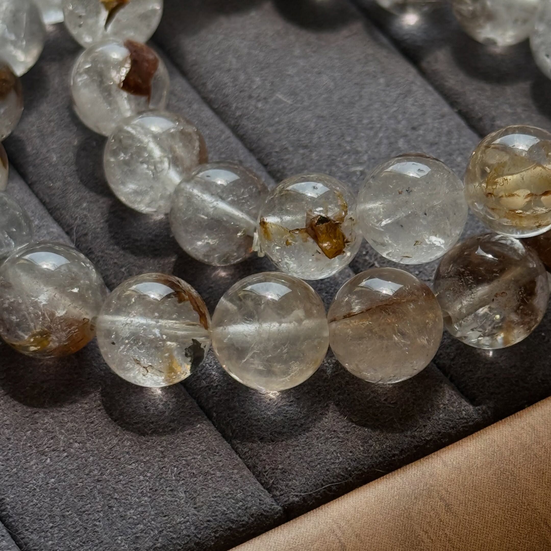[原石] 紅泥骸骨水晶 水晶手串