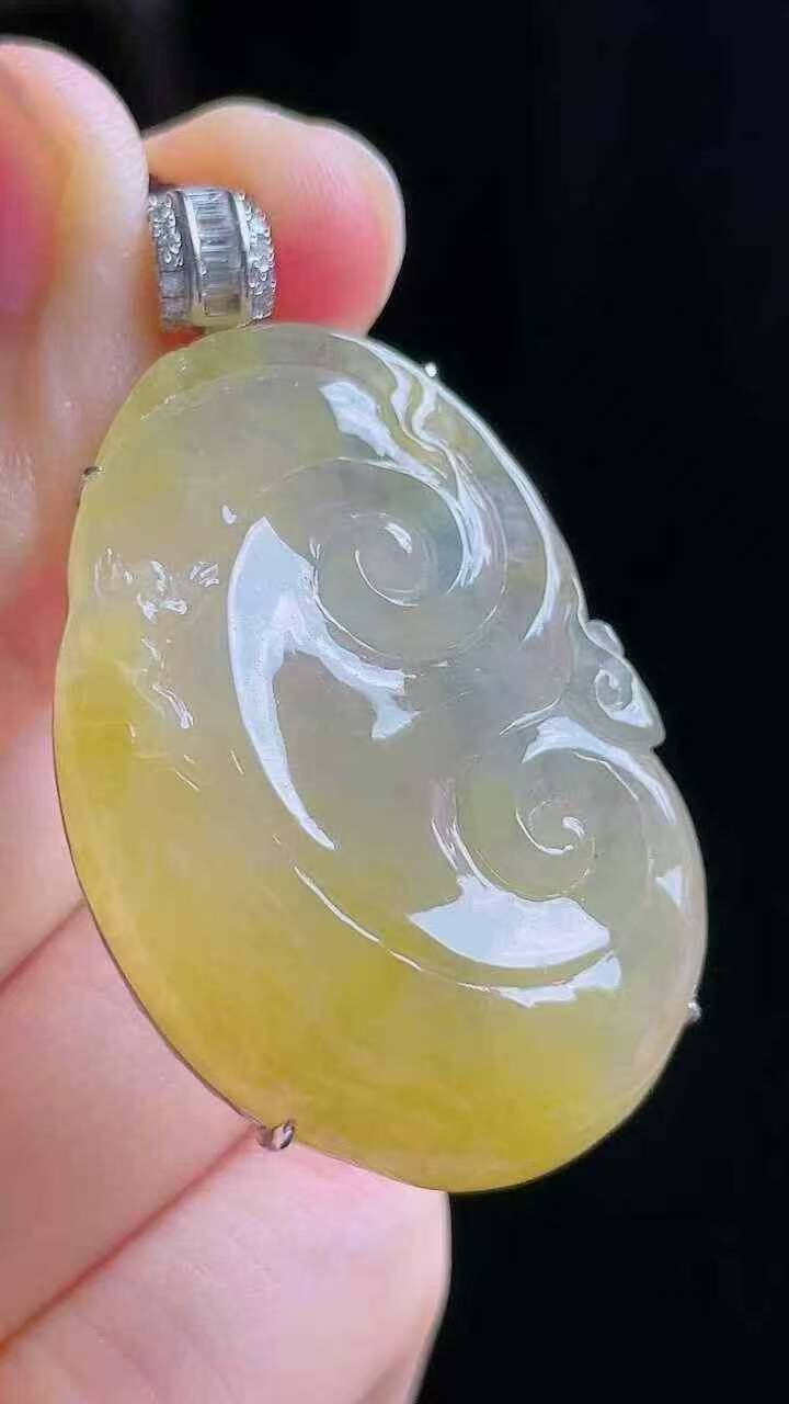 95219 翡翠高冰黃翡如意