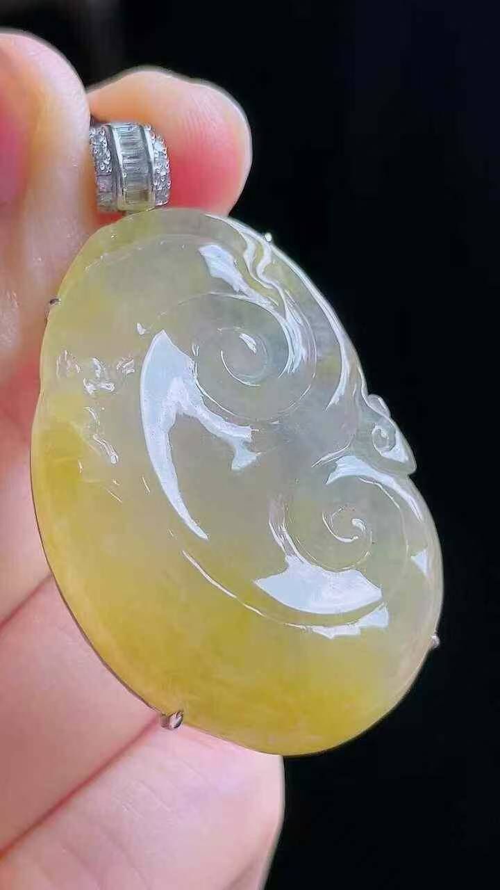 95219 翡翠高冰黃翡如意