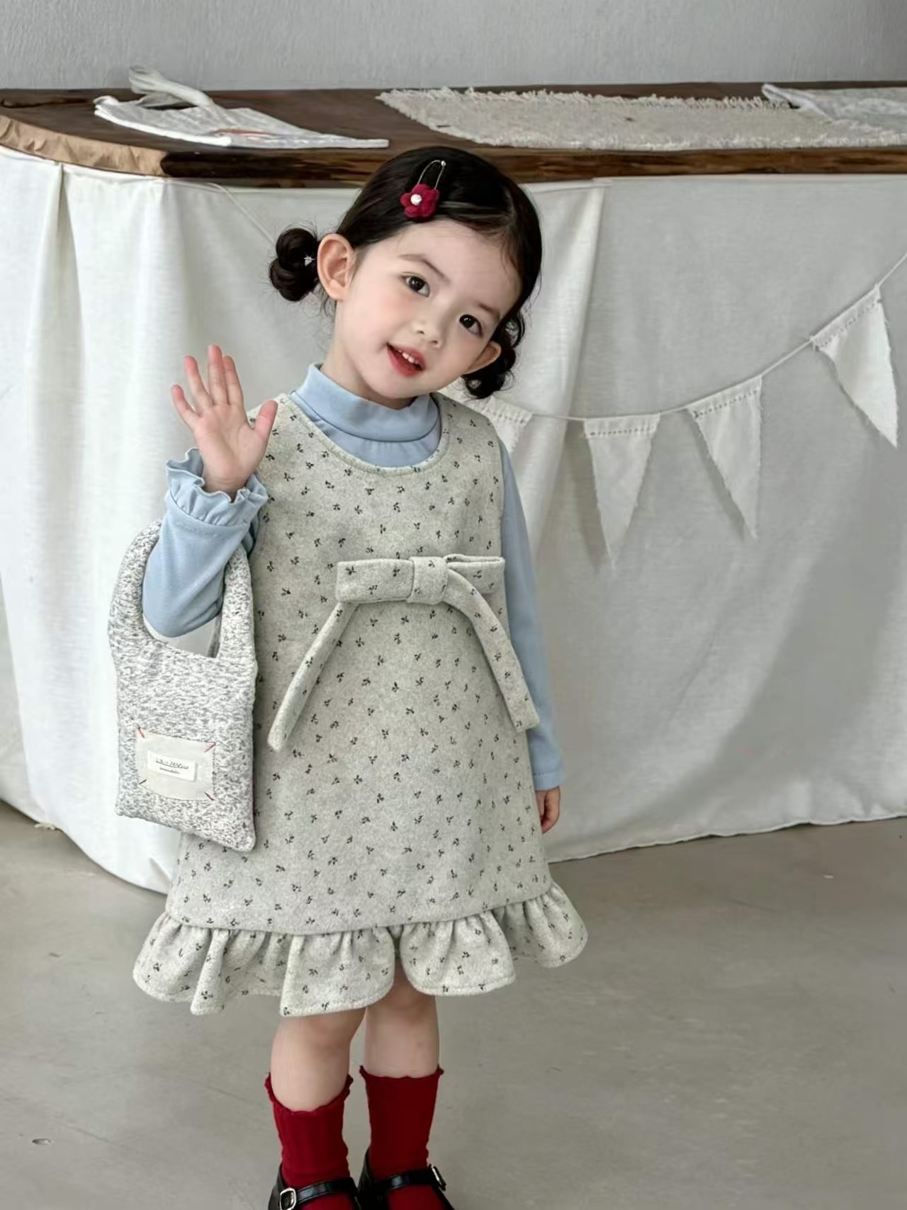 BYC09SE330BE燕麥奶杏韓風精緻法式莊園名媛碎花絨裙連打底上衣套裝