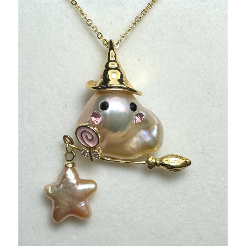 HKAG0918-006 [孤品] 巴洛克珍珠 小巫師-星星掃把款式吊墜/飾品 (特別色(粉伴綠光)) [鍍金] [20-22MM (M SIZE)] (A6)