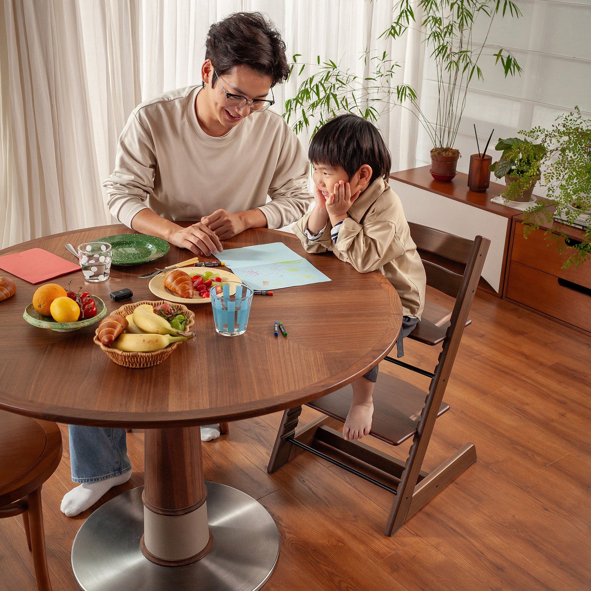 Stokke - TrippTrapp® Chair Signature Walnut Warm Brown| Stokke