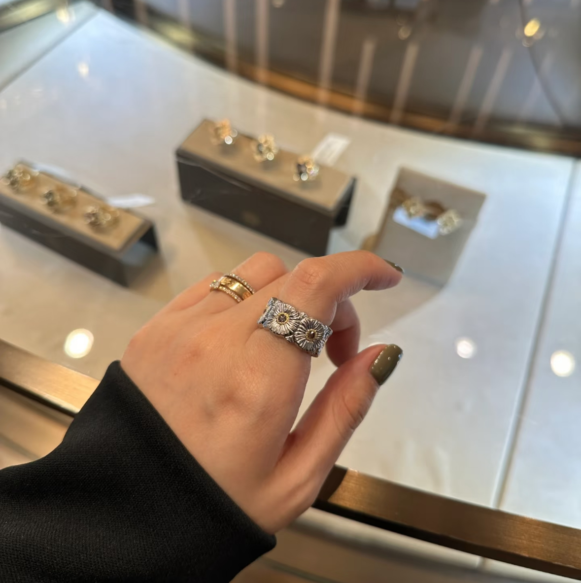 Buccellati Blossoms Vermeil Eternelle銀鍍黃金雛菊戒指