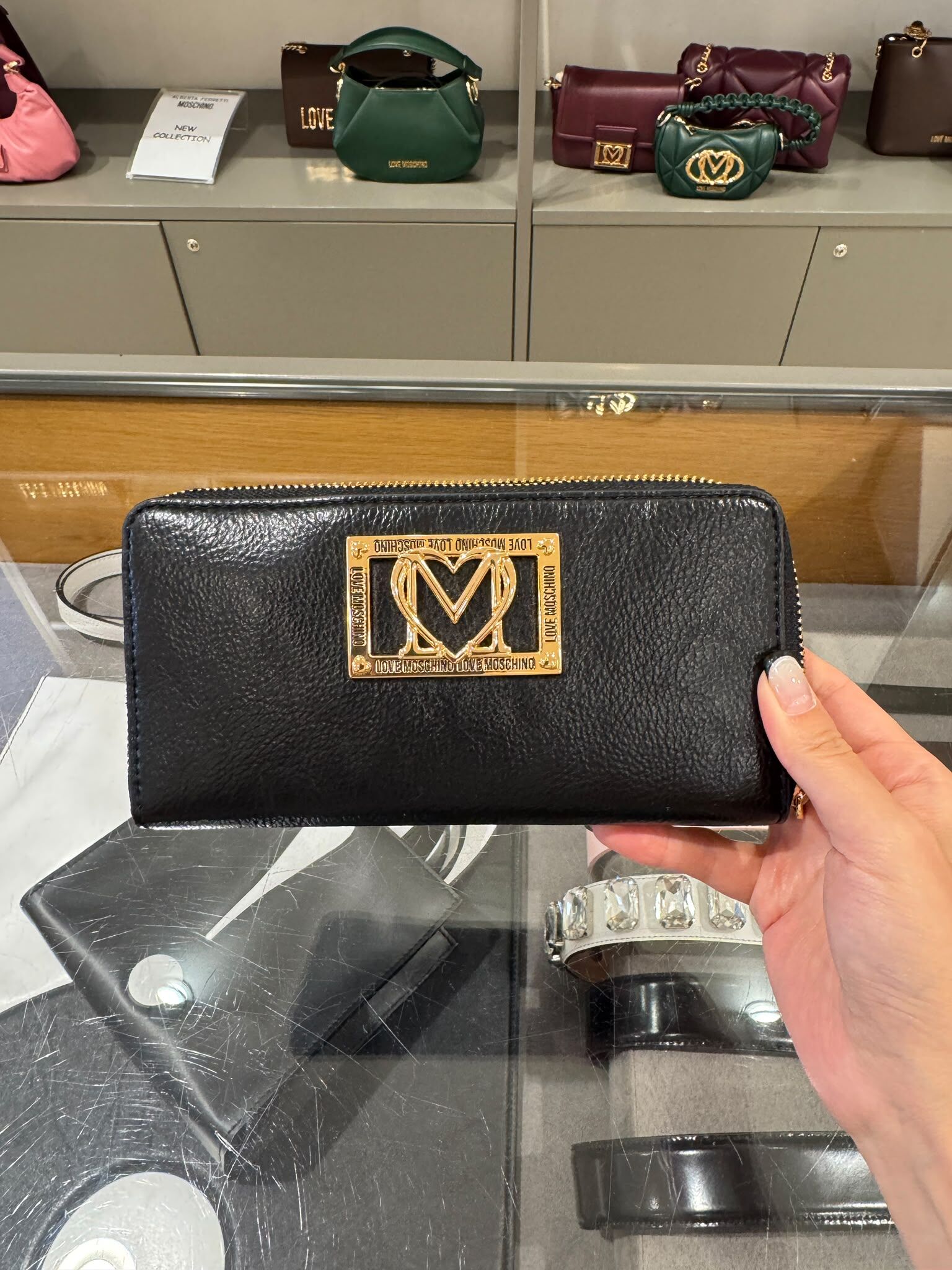 LYS02649 Love Moschino 金色心形Logo拉鏈長銀包