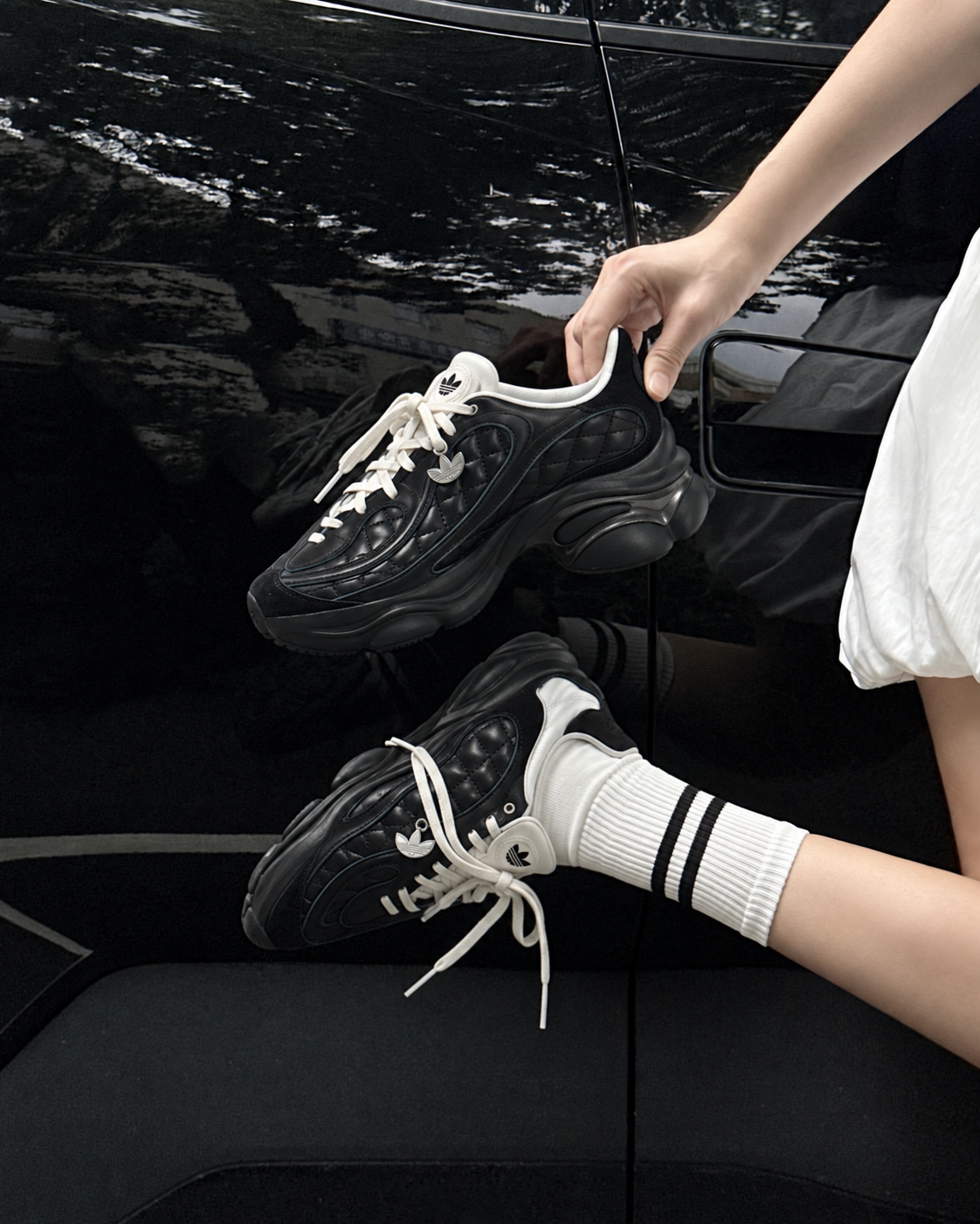 【宋雨琦同款】 ADIDAS OZVENUZ 黑奶油 米白 奶油白 浮蝶鞋 老爹鞋 黑色 焦糖底 蝴蝶鞋 增高 厚底 女鞋 KJ3972