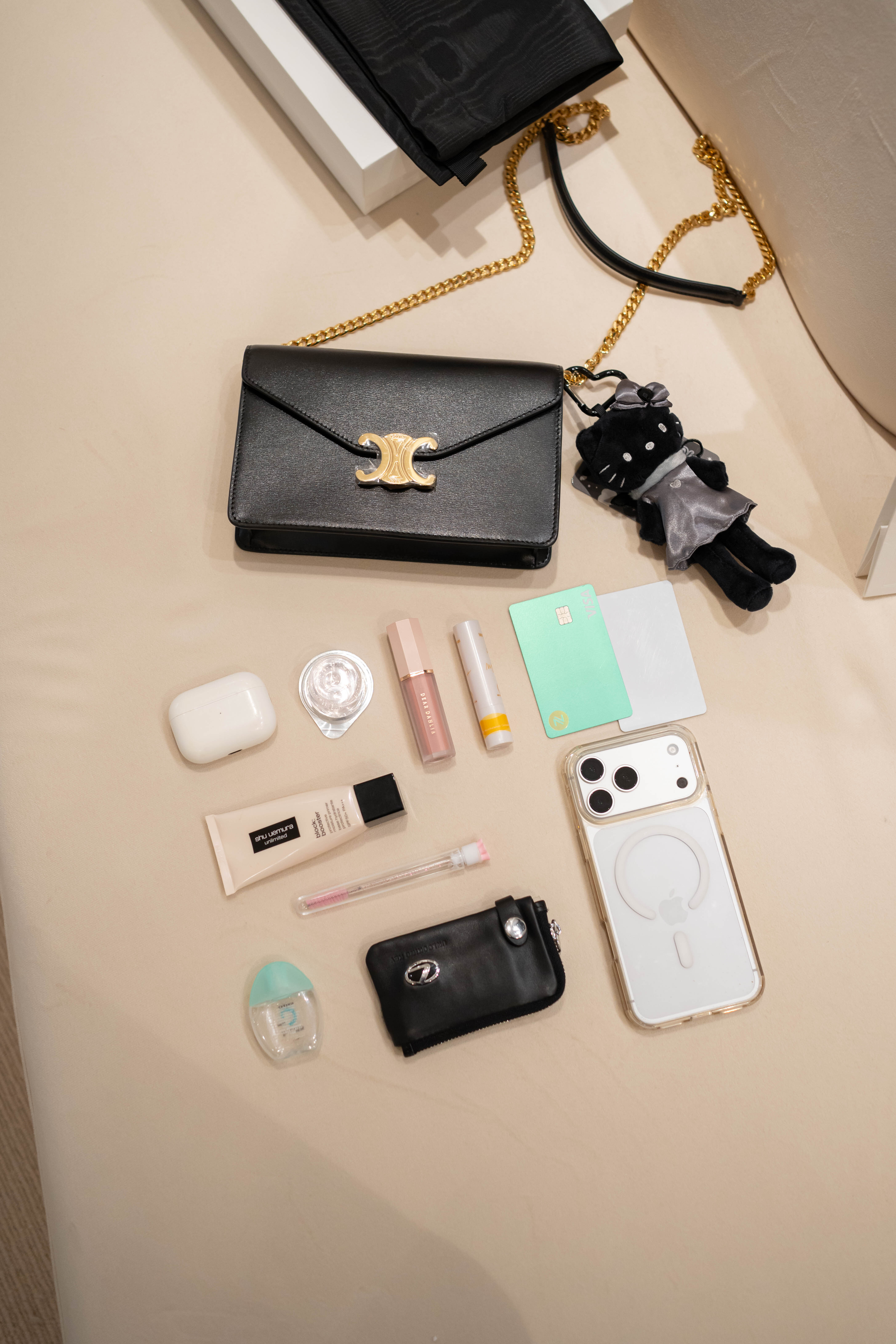 Celine Margo Chain Wallet black Triomphe 黑色金扣 小牛皮單肩袋