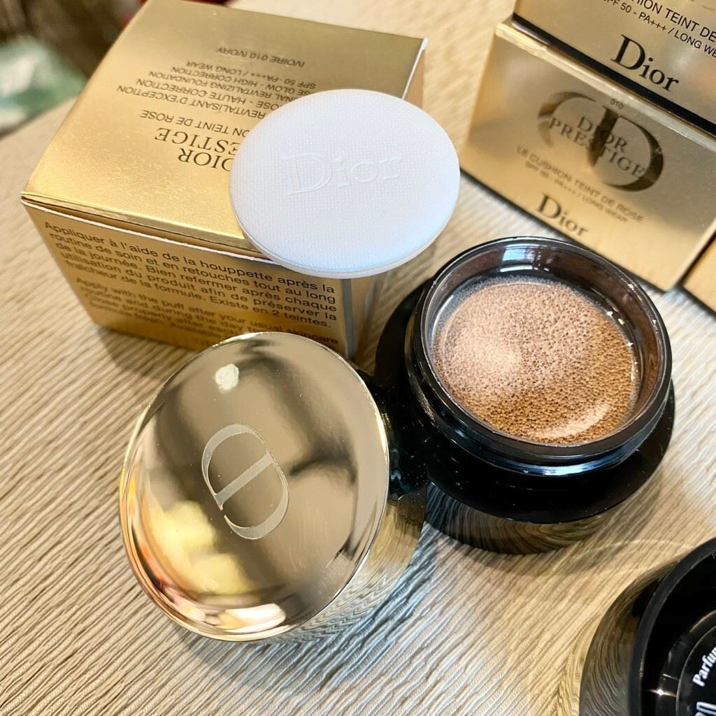 少量現貨丨DIOR 玫瑰花蜜修護氣墊粉底 010 Ivory象牙色 4g 旅行裝 韓免稅店貨