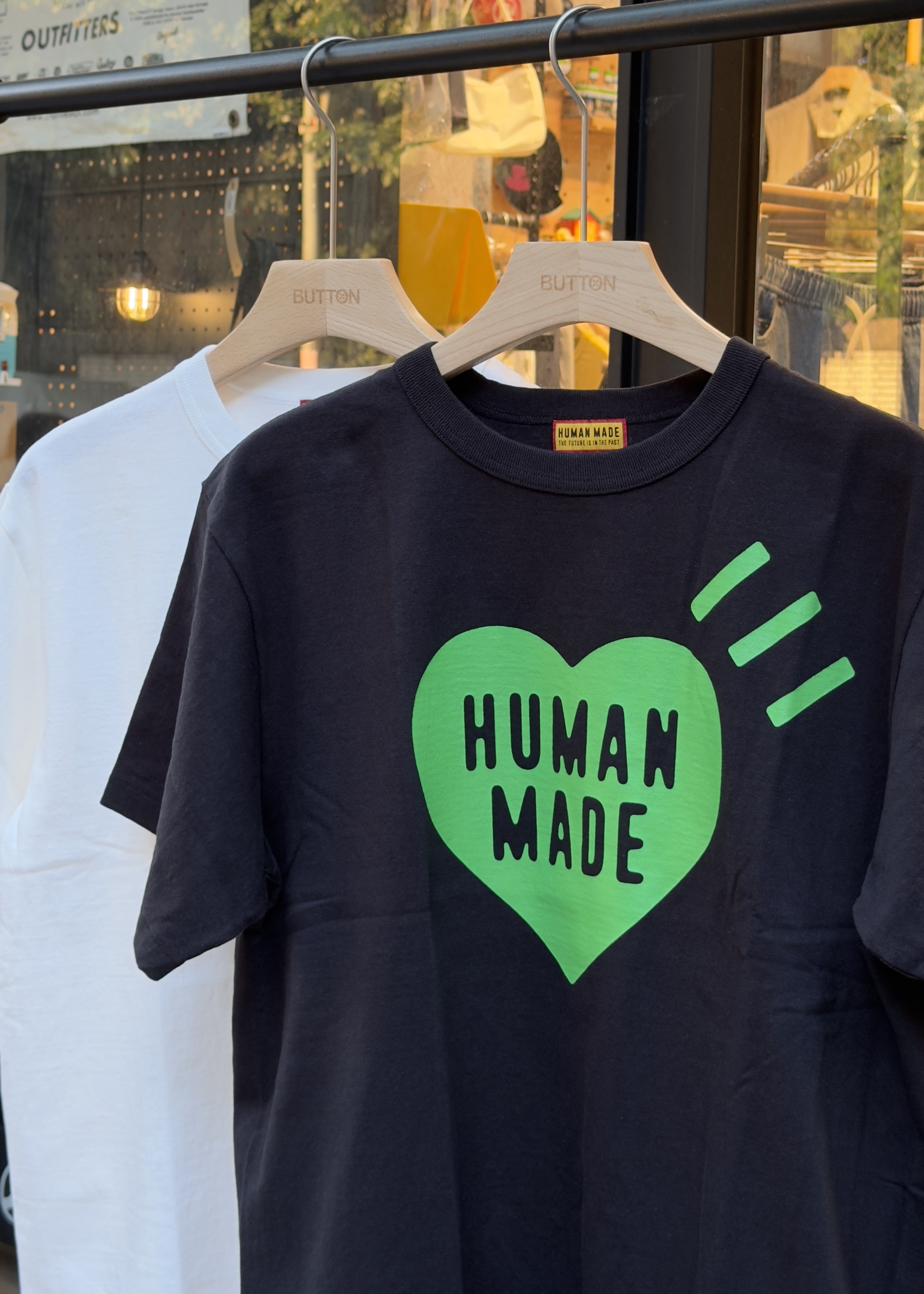 Human made 京都限定 胸前綠色大愛心 短tee HM31TE052
