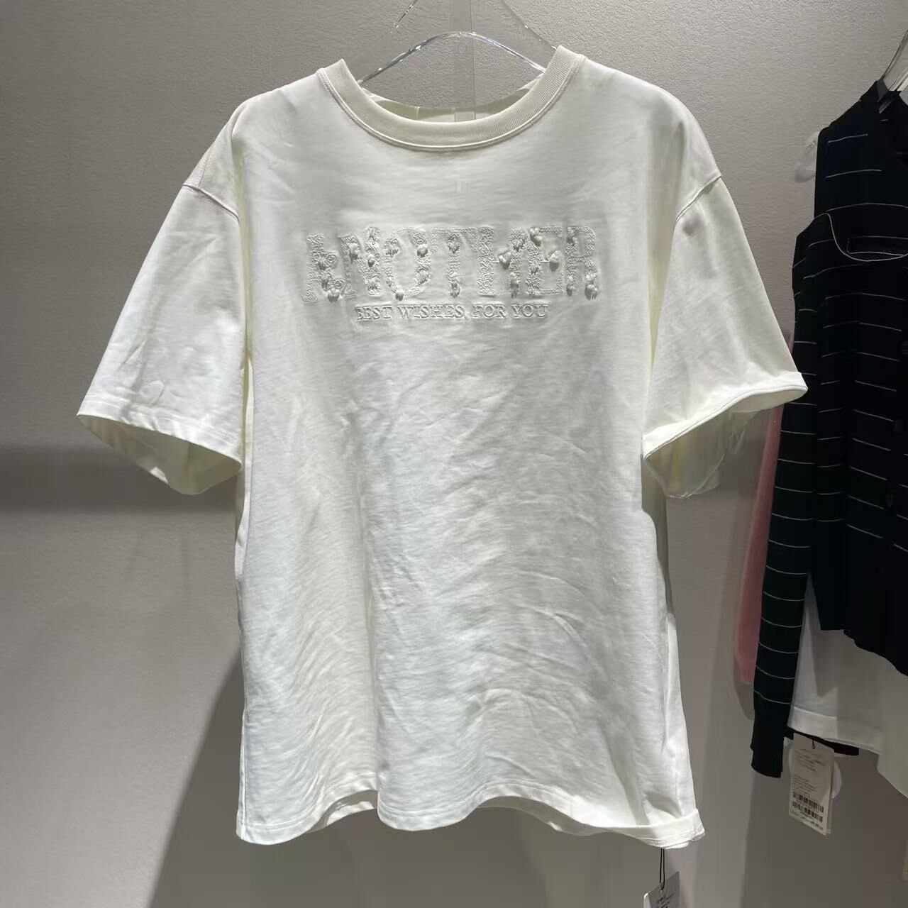 0918AT46-ANOTHER-ONE-短袖T 米白 (A15)