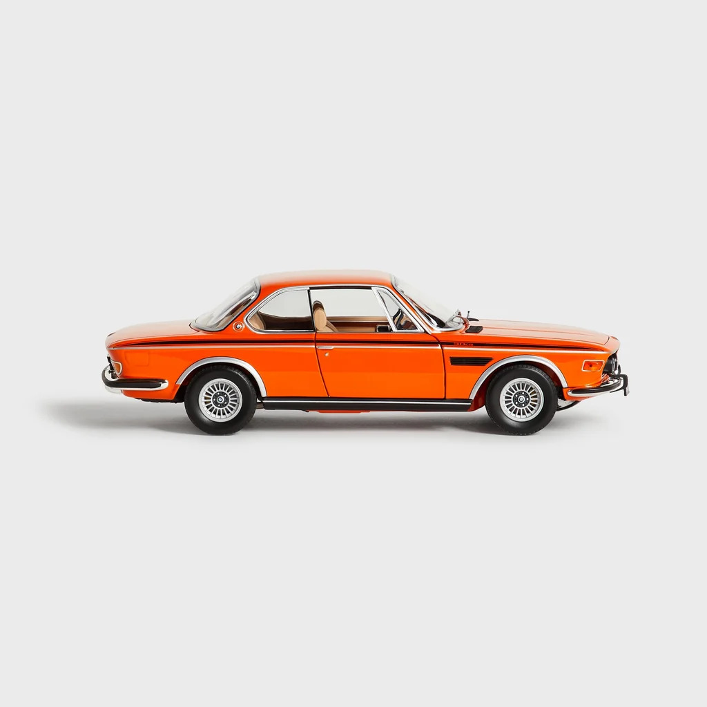 2026AW Kith for BMW CSi 3.0 Diecast 復古 模型車 超限量 1:18 現貨 KHLA150264