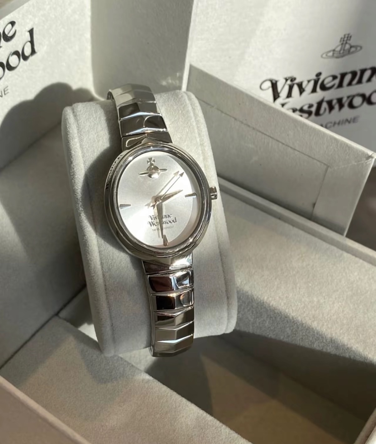 <精選西太后錶款⌚>Vivienne Westwood Armour Watch 蛇骨腕表 金銀