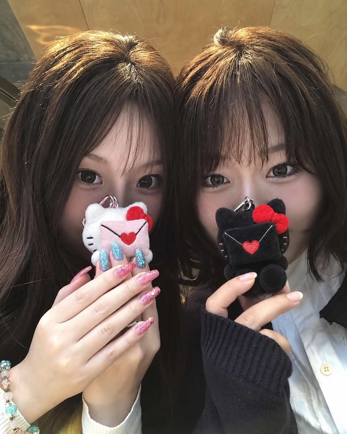 FREAK'S STORE × Sanrio 三麗鷗 Hello Kitty 愛心捉迷藏信封吊飾