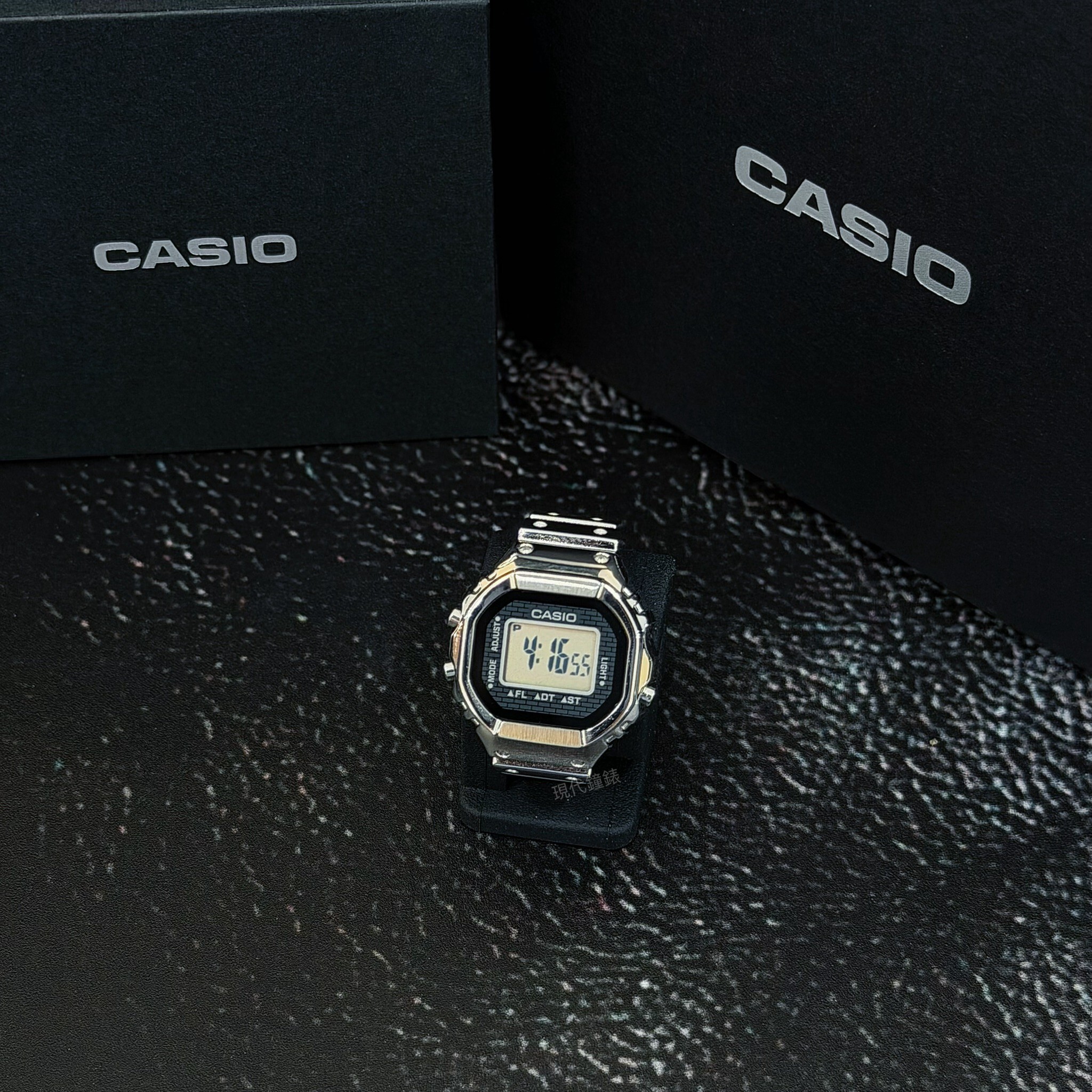 【CASIO 卡西歐】VINTAGE CRW-001-1D 19.5mm Modern Watch