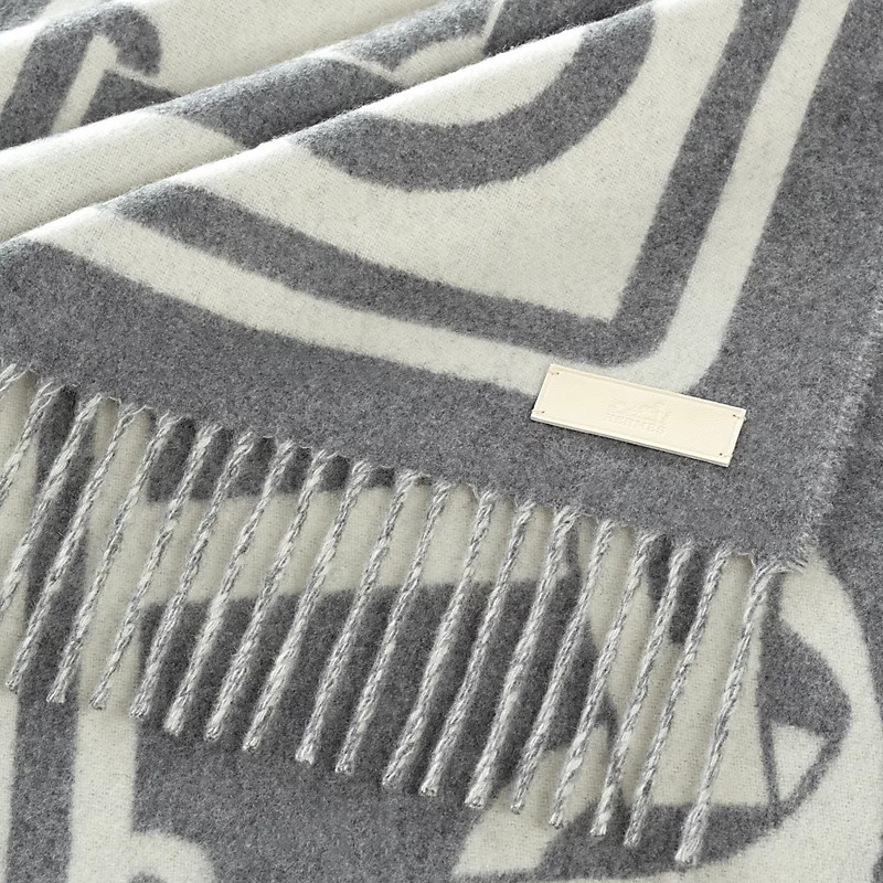 HERMES Petite Casaque Coaching Muffler Ivoire / Gris Flanelle