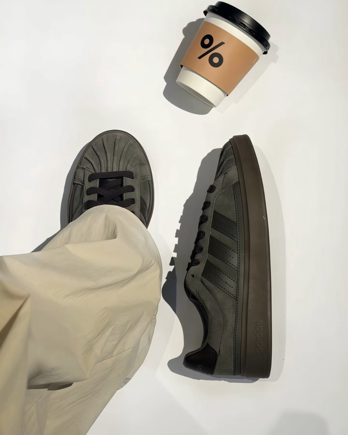(預訂) ADIDAS STREET TALK - Olive