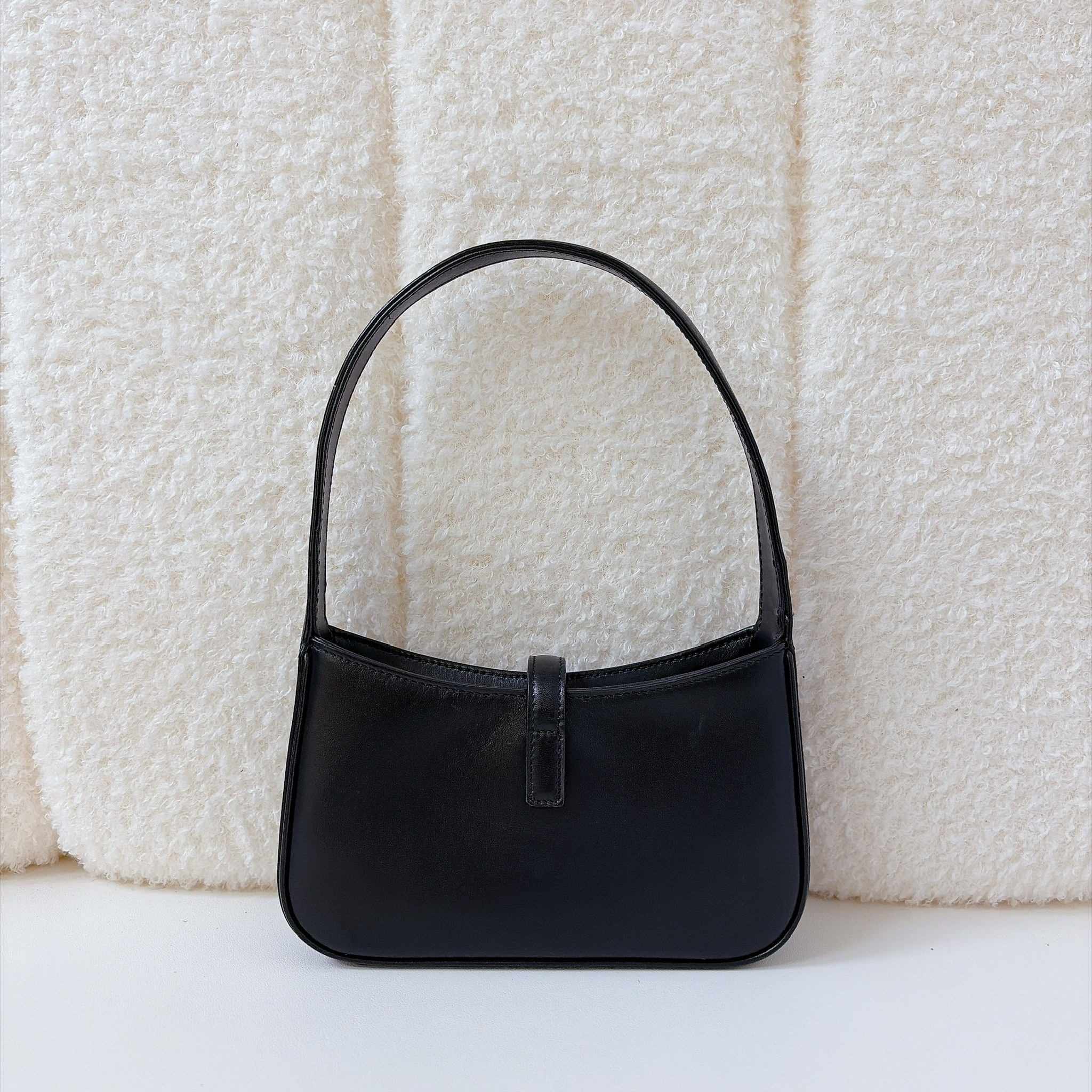 Saint Laurent (YSL) Le 5 à 7 - Black / GHW