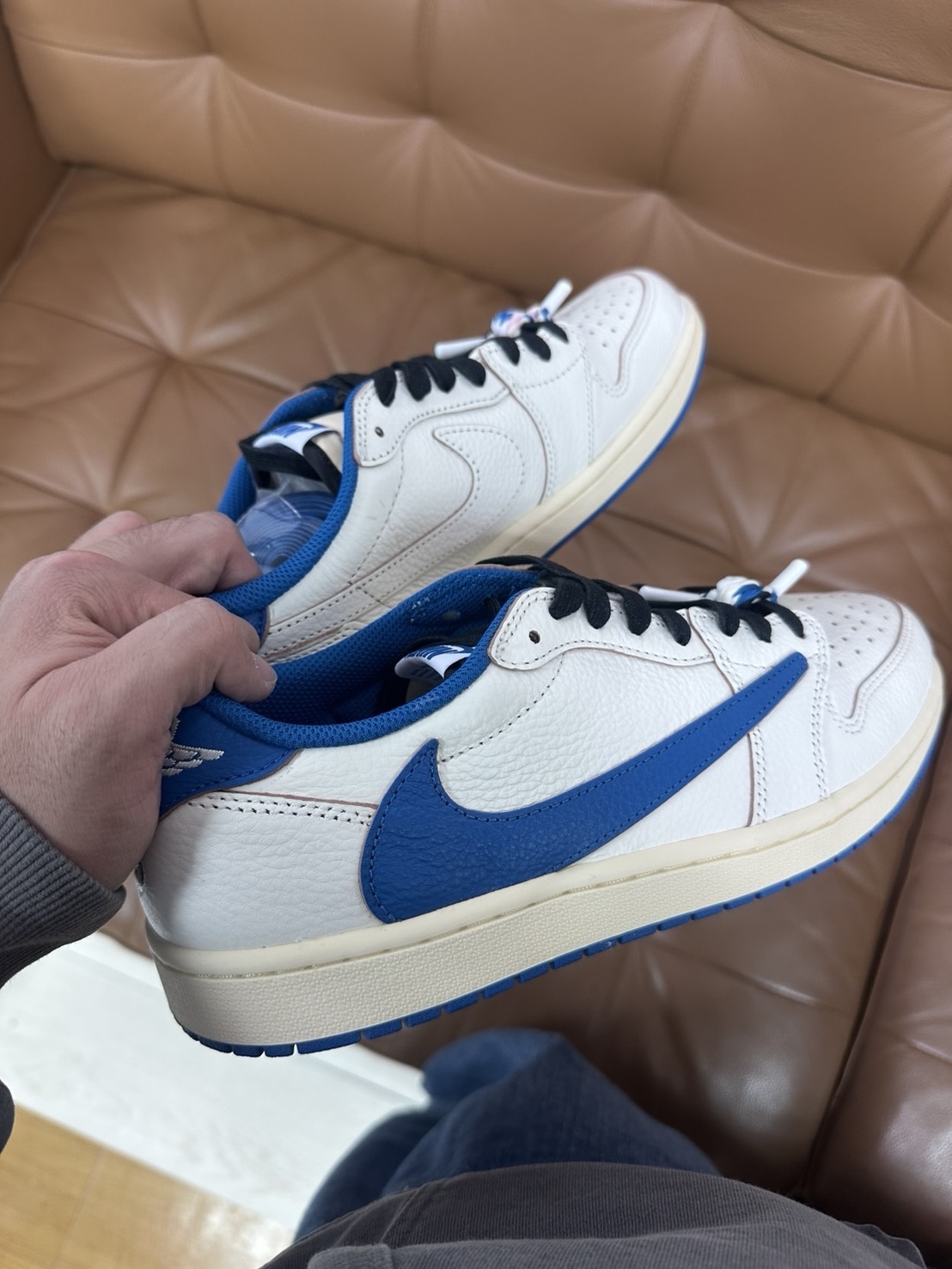 【APAIR】預購 Travis Scott x FRAGMENT X AIR JORDAN 1 LOW 倒鉤 閃電倒鉤2.0 藤原浩 閃電聯名 三方聯名 DM7866-104