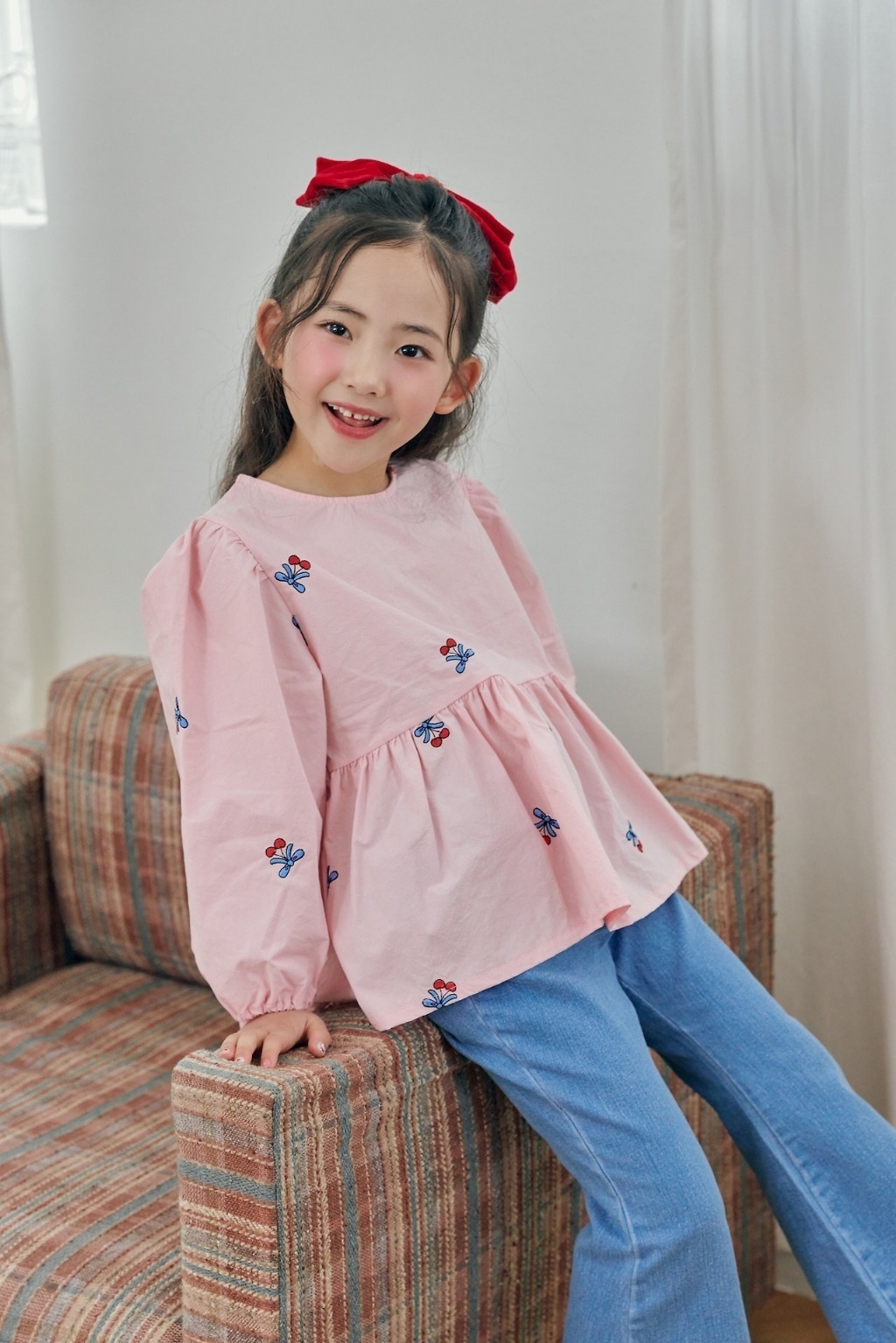 正韓秋bbb 兩色刺繡櫻桃上衣