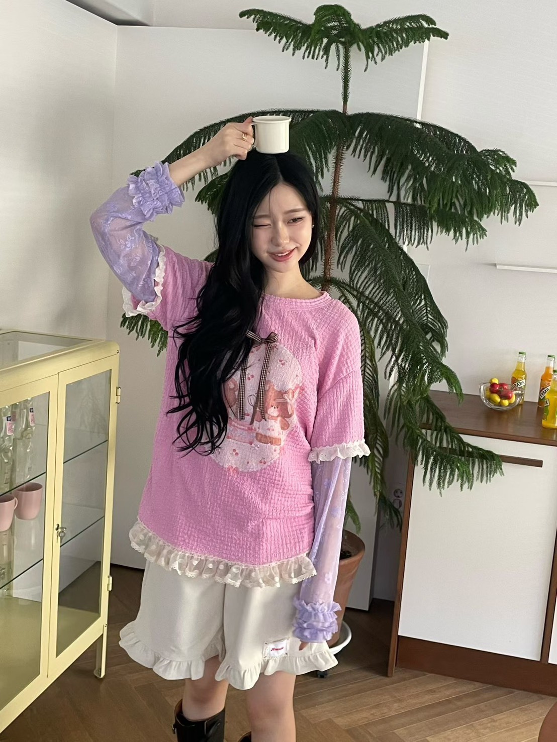 壓紋玩偶拼接蕾絲袖t