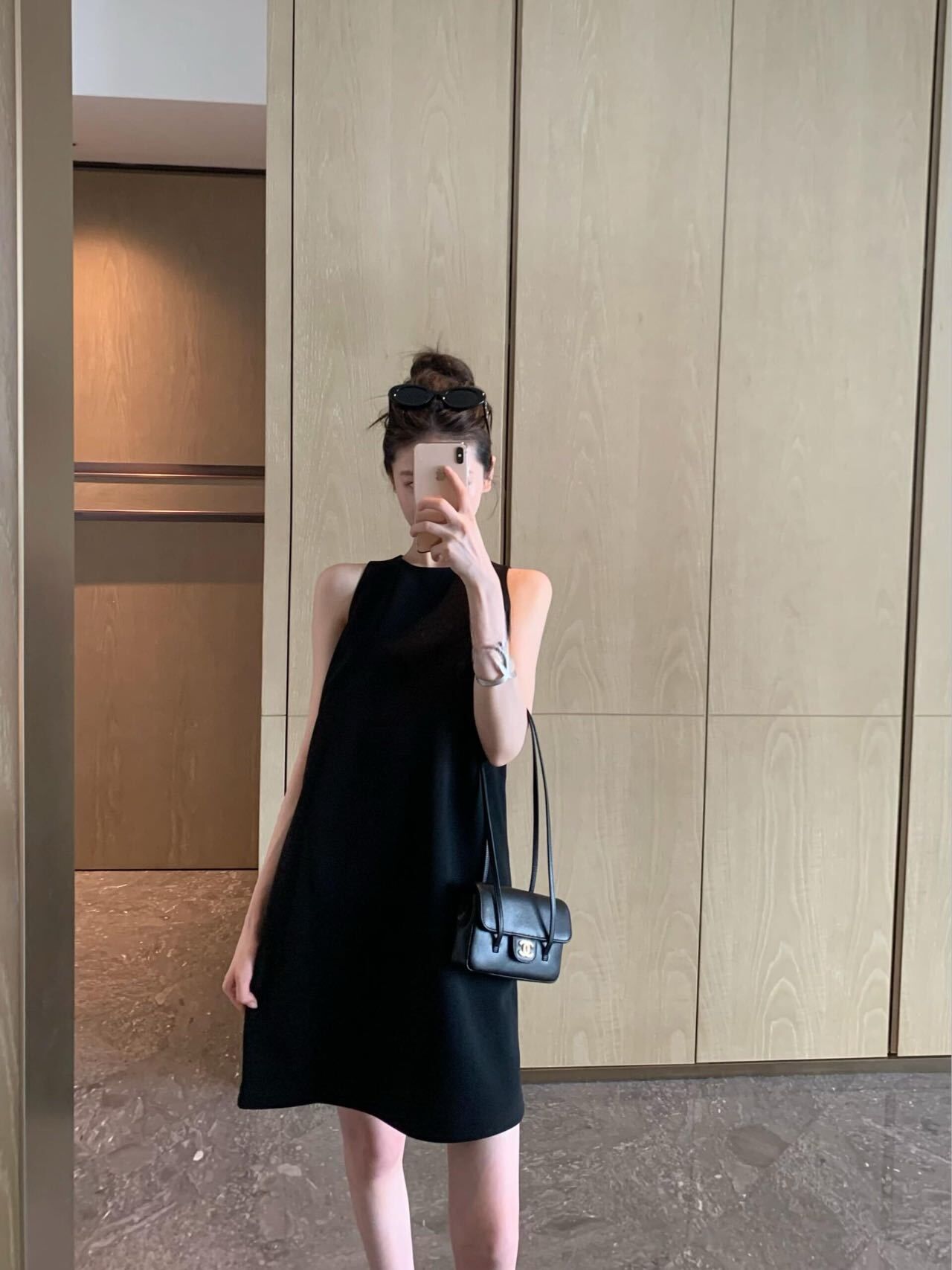 優雅小香 無袖極簡小洋裝