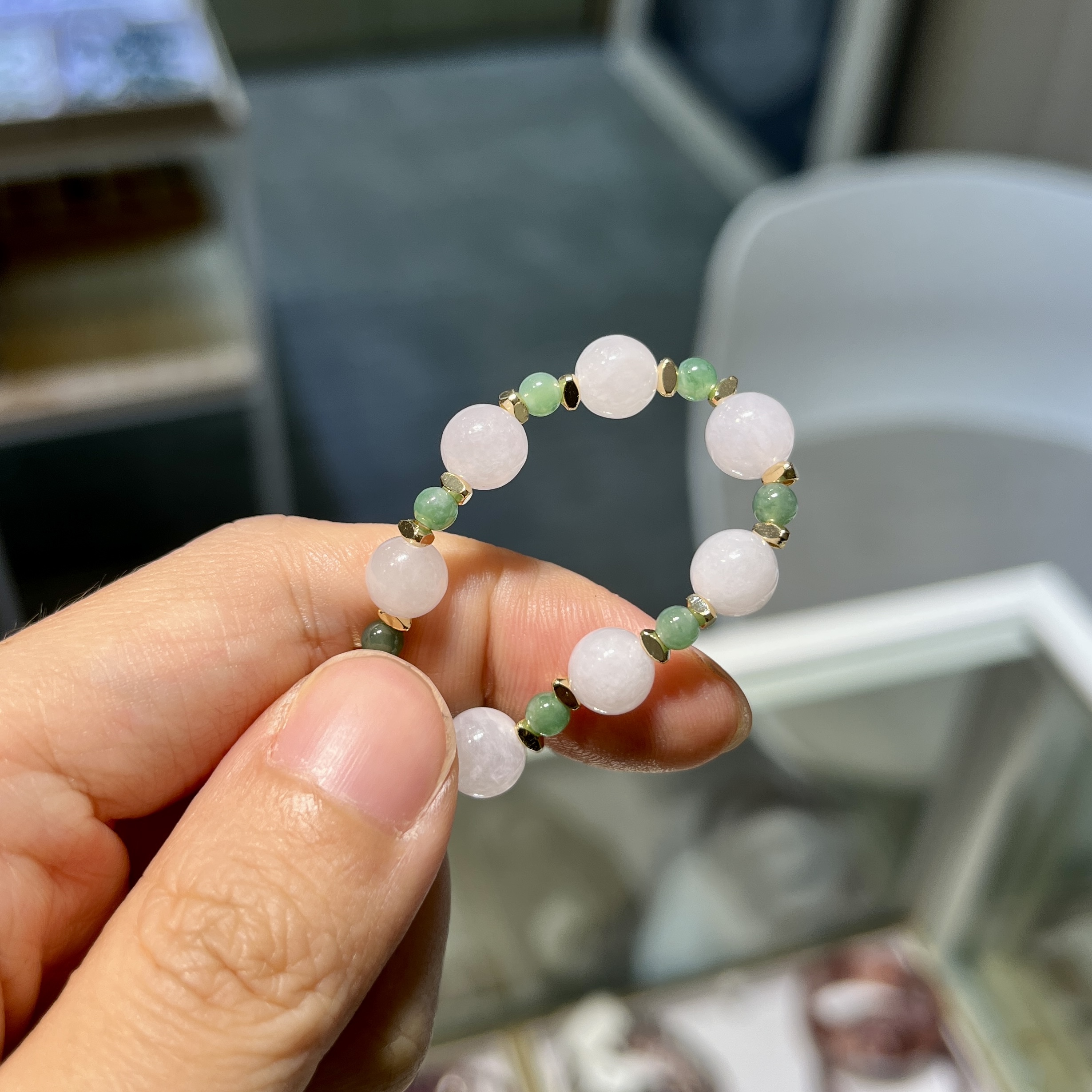 冰白色拼翠綠翡翠手串 95210 3.5mm-6.5mm