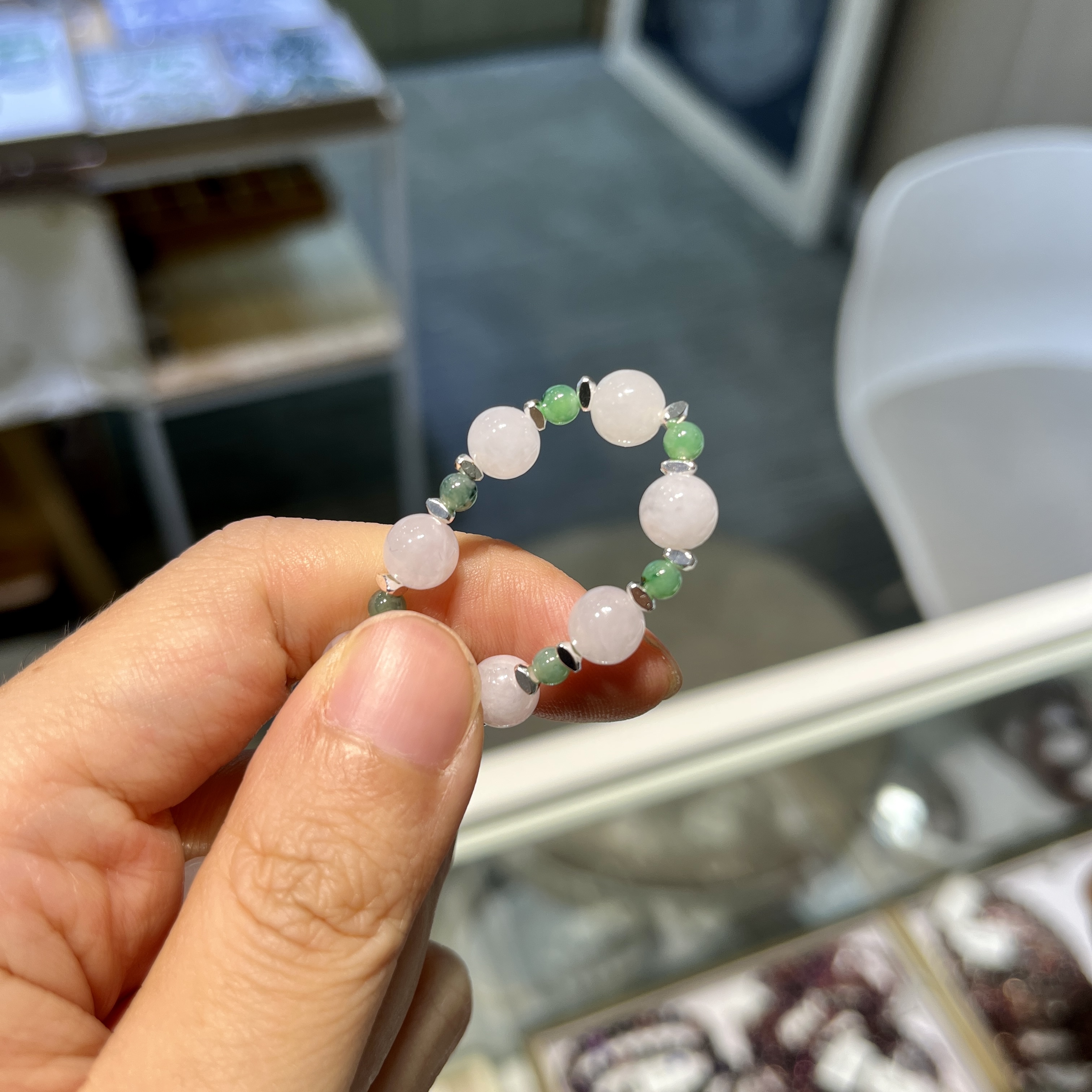 冰白色拼翠綠翡翠手串 95211 3.5mm-6.5mm