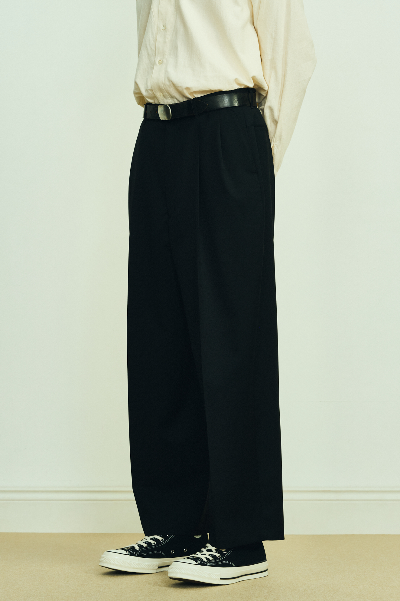FARAH TWO TUCK WIDE SLACKS