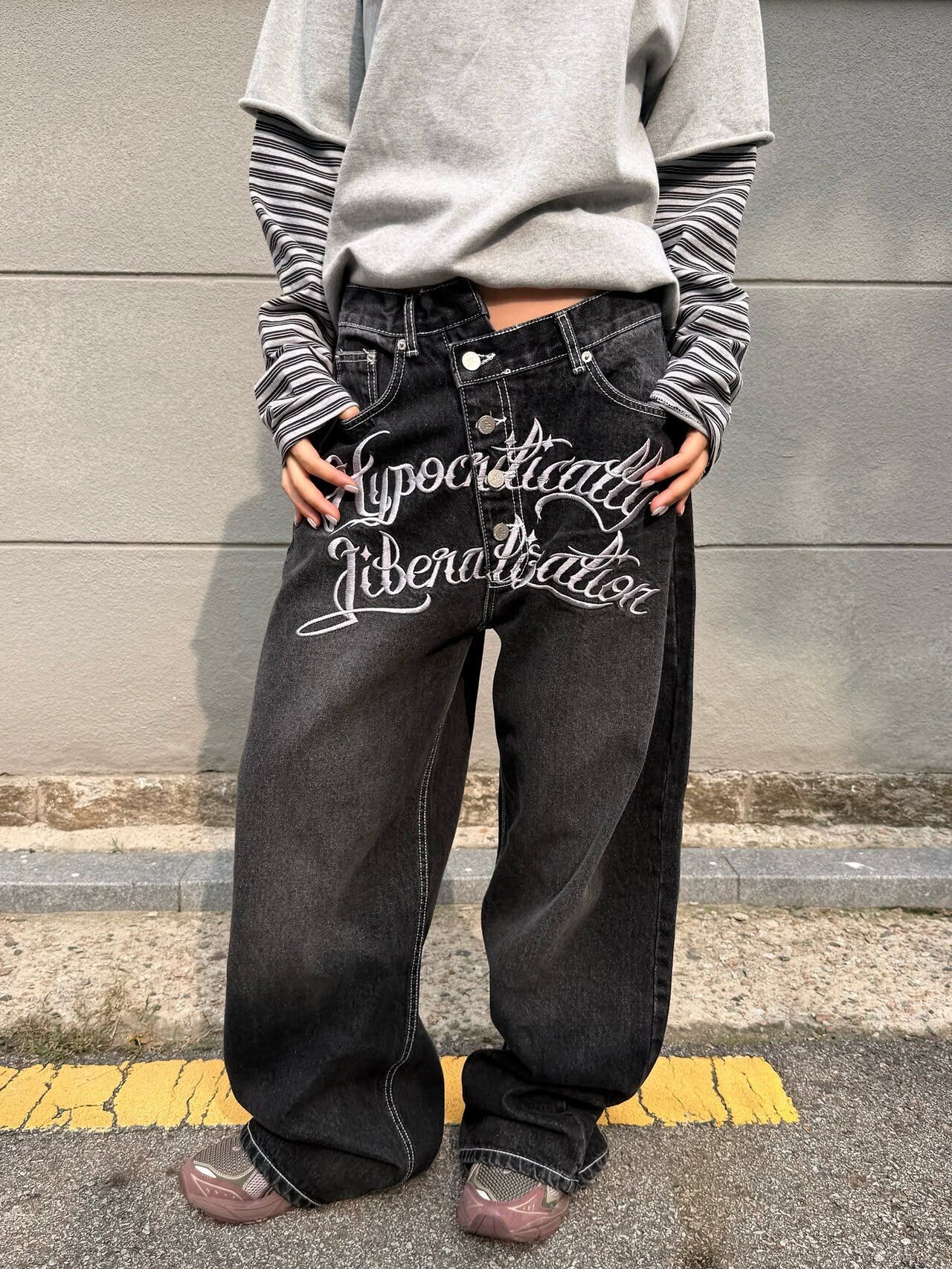 洗水刺繡鬆身牛仔褲 UNUSED-227P