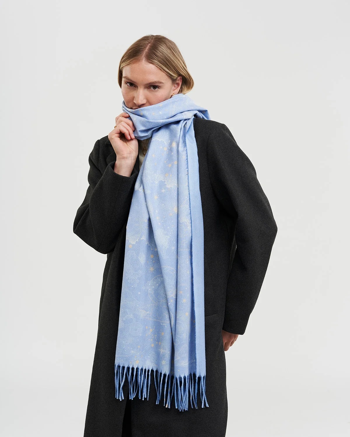 英國代購 FABLE ENGLAND Zodiac Long Fringed Scarf in Blue