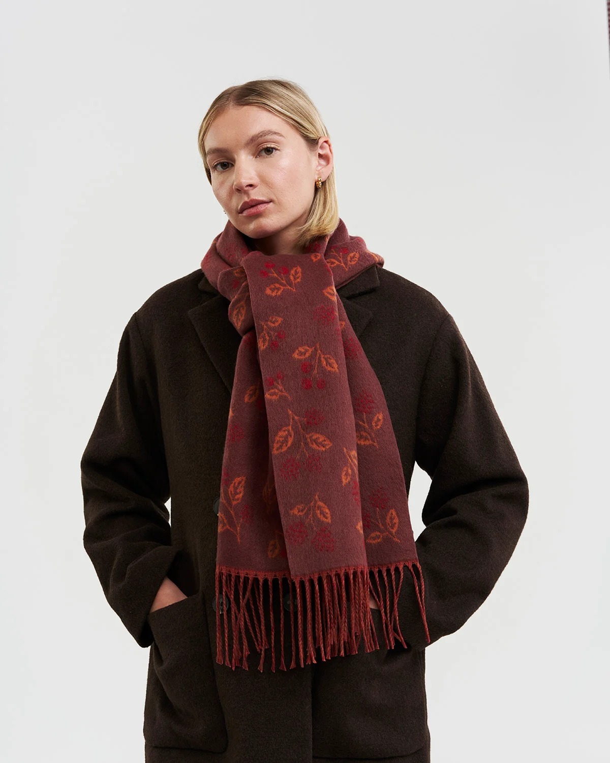 英國代購 FABLE ENGLAND Blackberry Long Jacquard Scarf in Burgundy