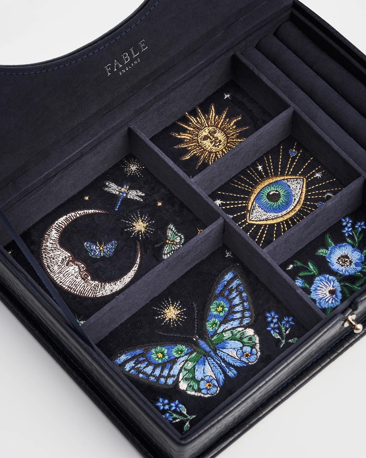 英國代購 FABLE ENGLAND Night Sky Embroidered Large Jewellery Box in Croc