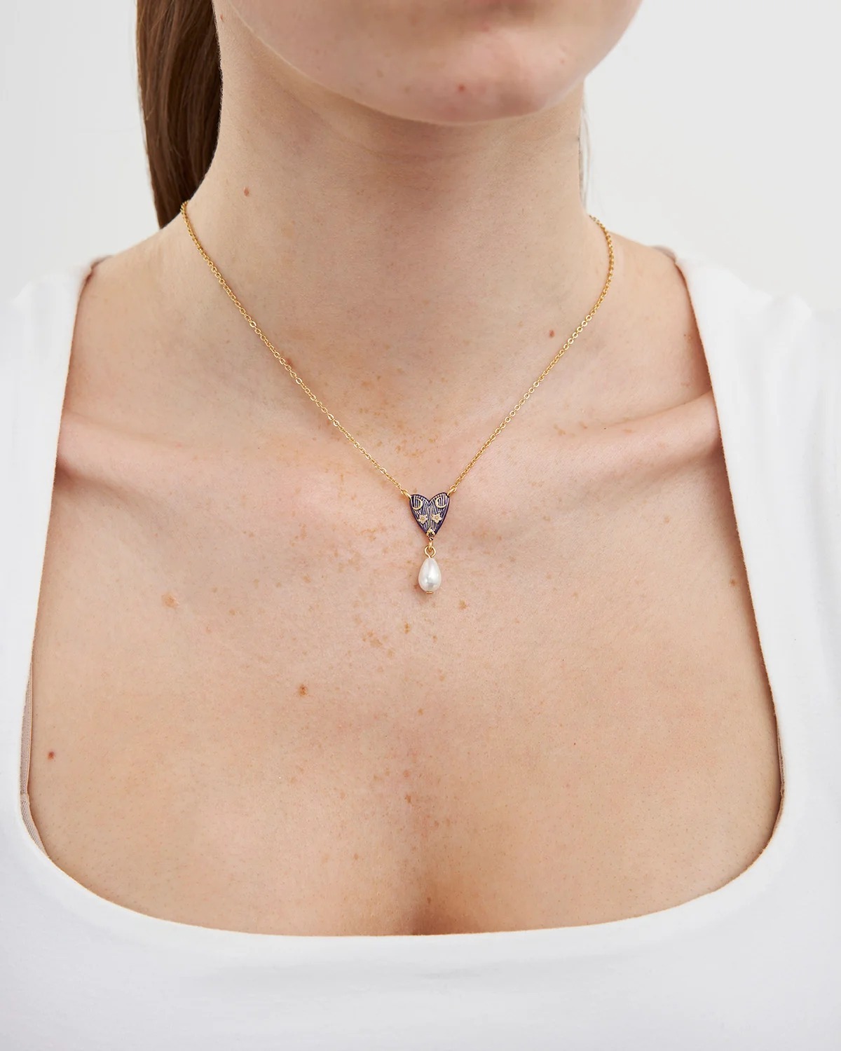 英國代購 FABLE ENGLAND Jasmine Moon Butterfly Pearl Necklace
