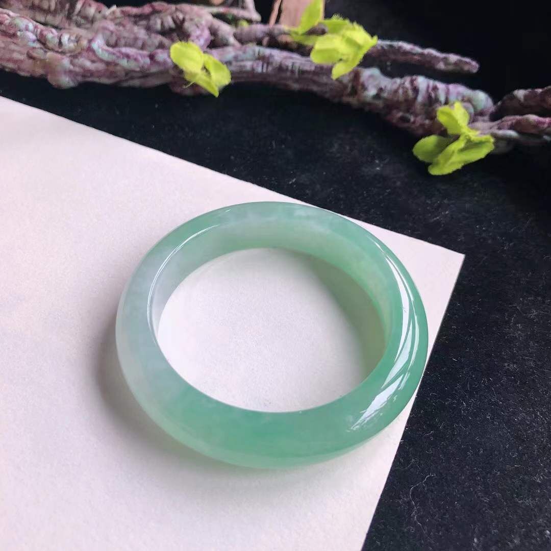 952654 51mm冰糯種甜綠翡翠寬邊手鐲 (50-52)