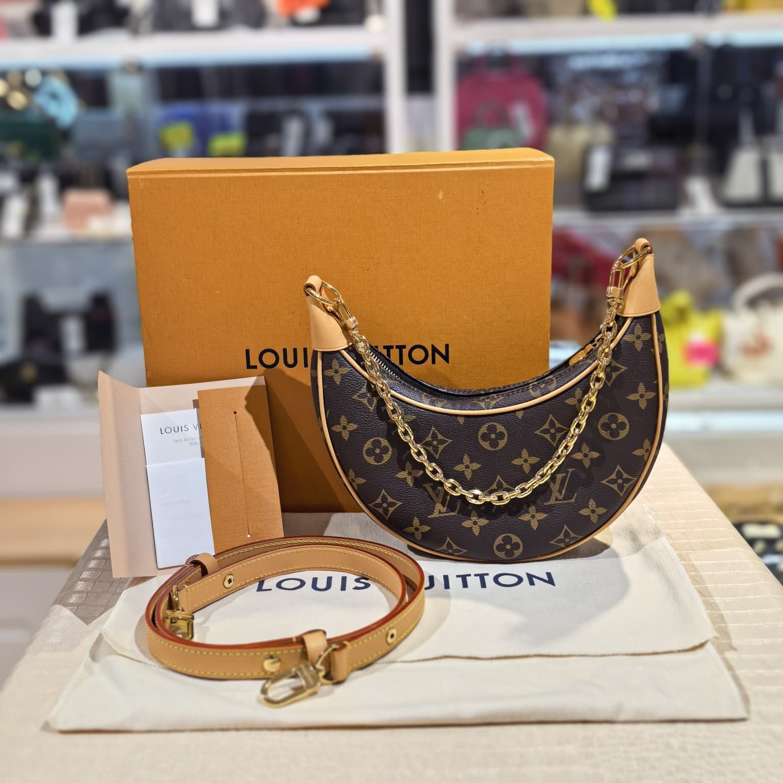 全新LV月亮包 Monogram Loop M81098 老花半月包 #BRAND NEW #香榭站正品