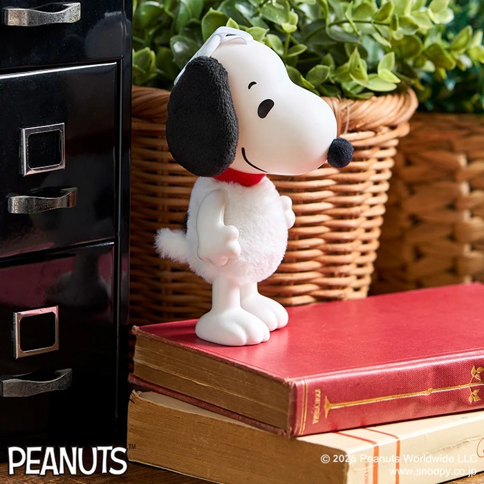 【 10/6收單 】日本代購 PEANUTS Snoopy 史努比 站立絨毛公仔吊飾