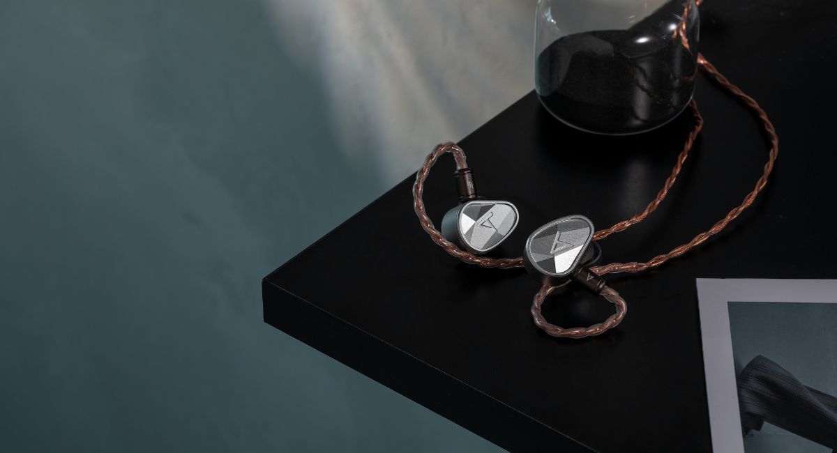 Astell&Kern CLARUS 入耳式耳機