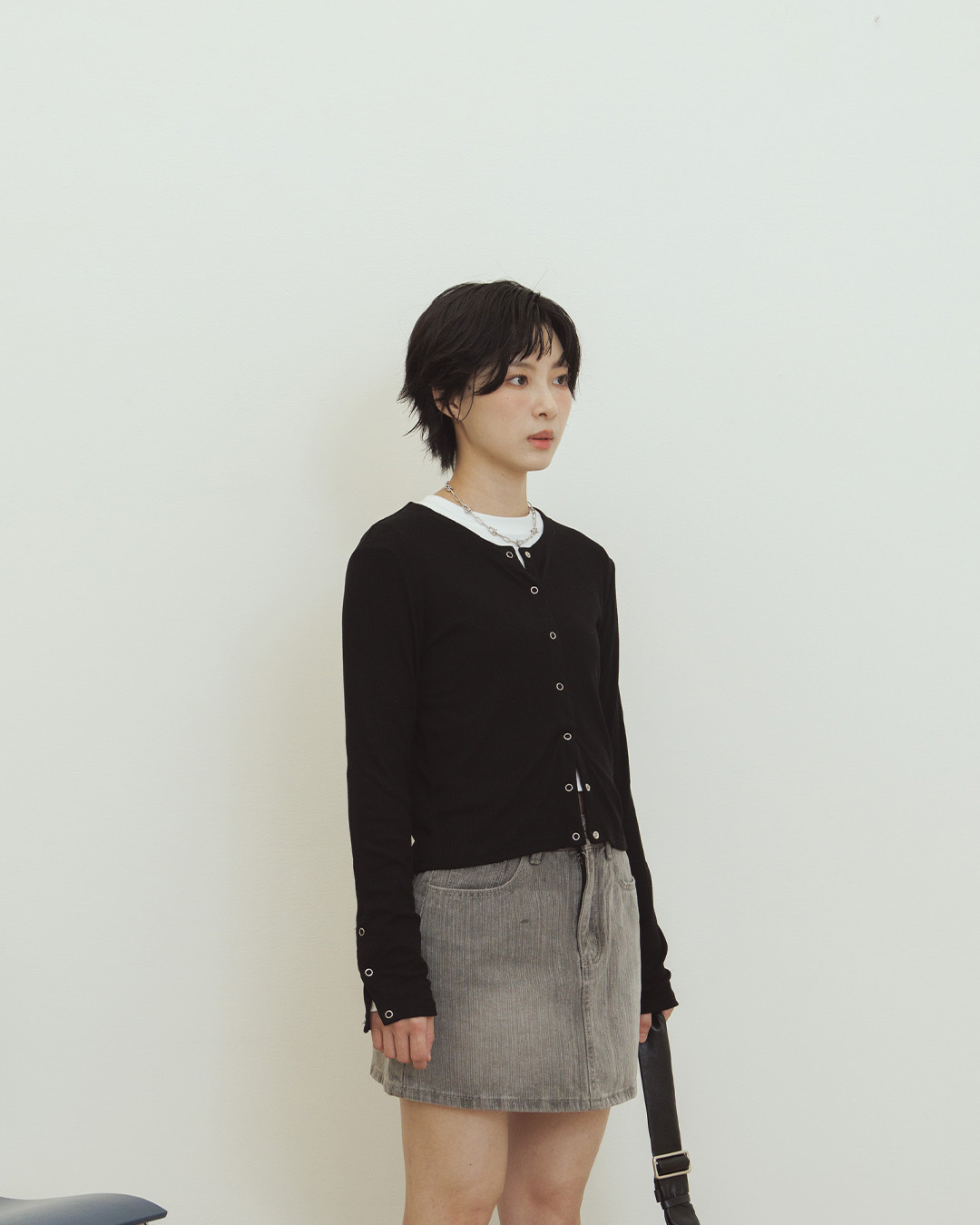 Plain button-down elastic long-sleeved top - black【01200026】in stock+pre-order