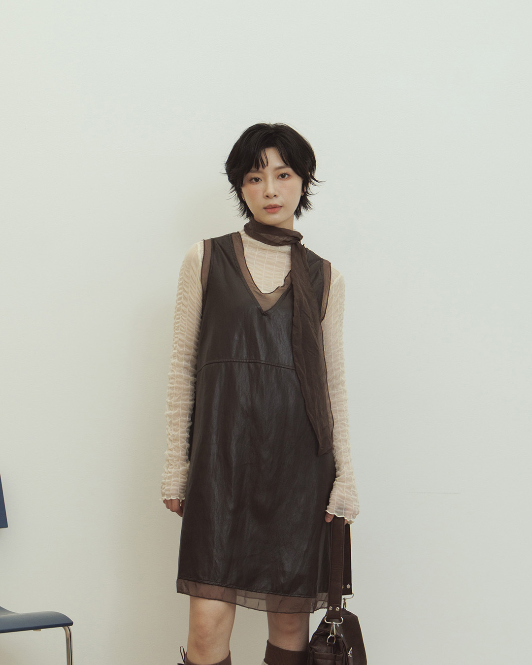 Mesh and leather patchwork short dress with scarf, available in two colors.【01087391】in stock+pre-order
