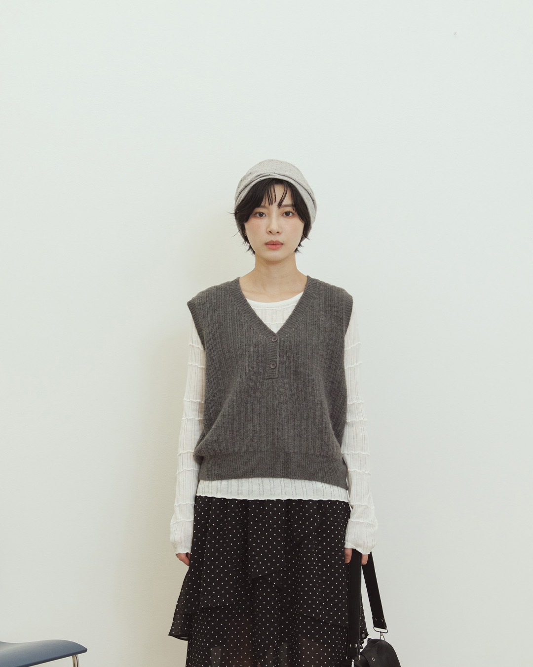 Button-down half-front V-neck knitted vest - dark gray【01013562】in stock+pre-order