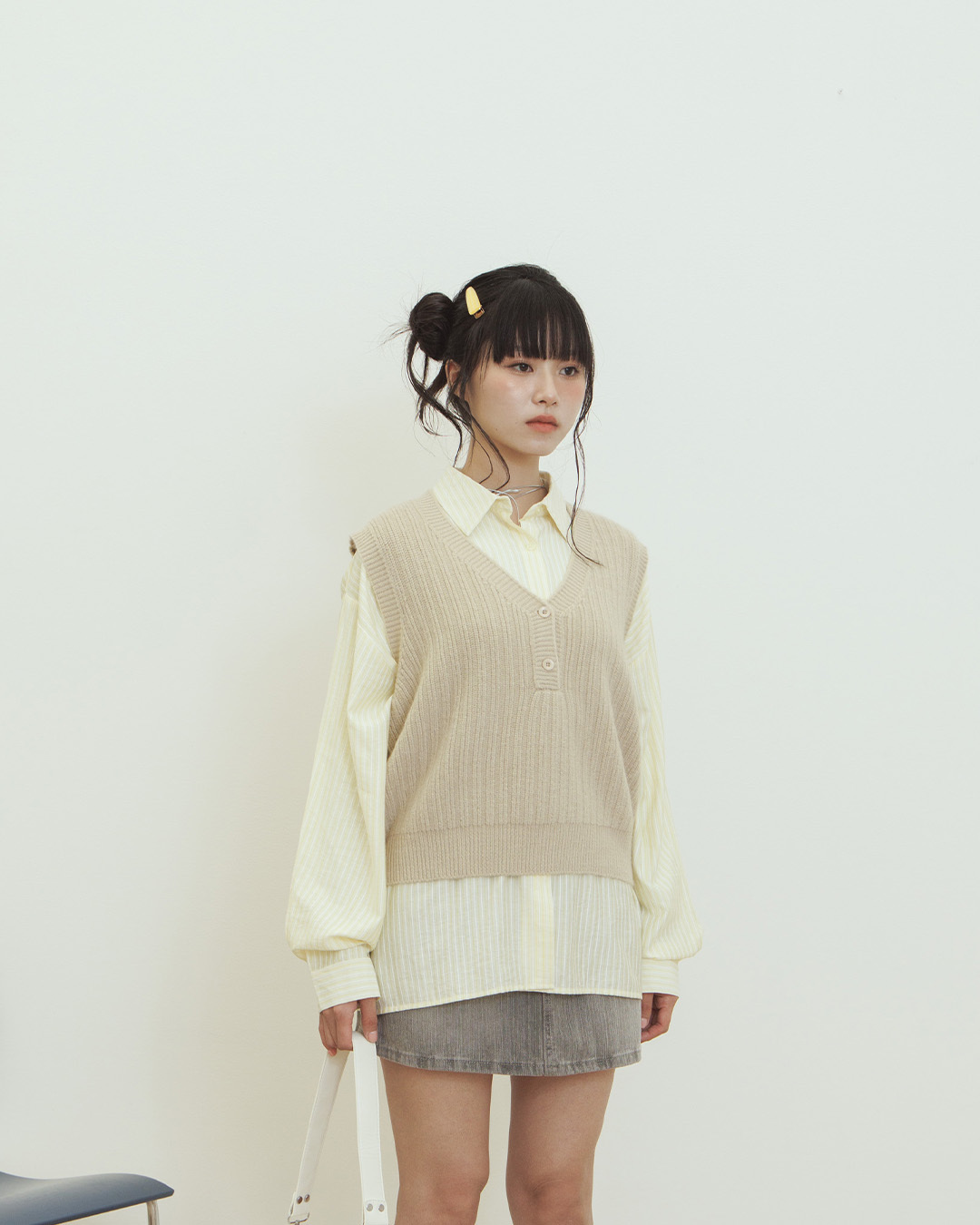 Button-down half-front V-neck knitted vest - apricot【01013561】in stock+pre-order