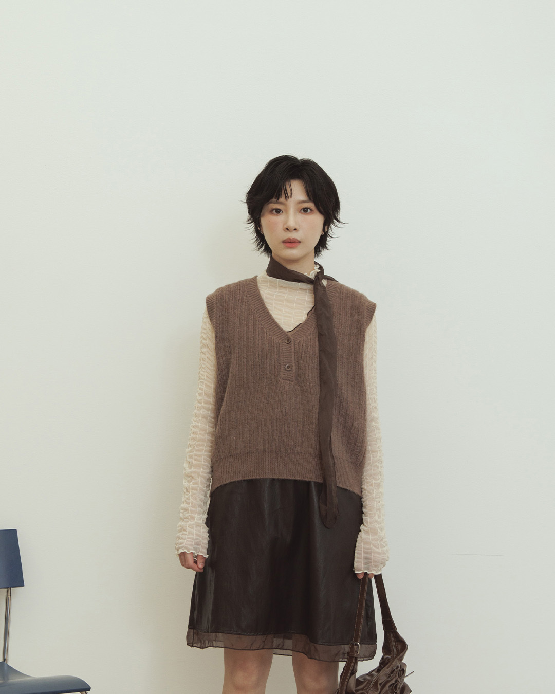 Button-down half-front V-neck knit vest - coffee【01013560】in stock+pre-order