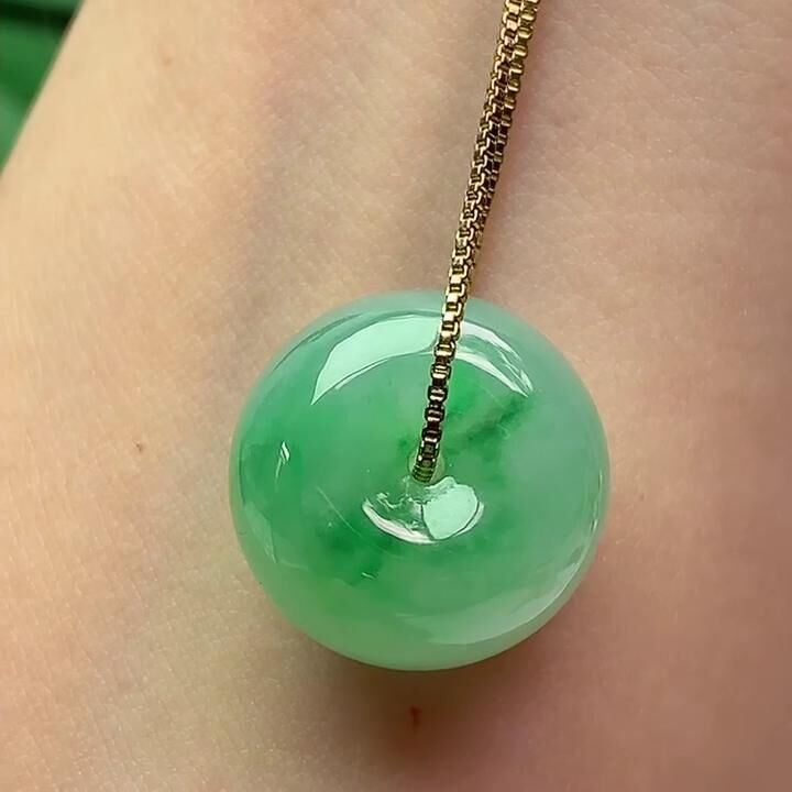 翡翠冰水潤飄綠麵包扣 (17.4mm直徑),天然翡翠A玉, 緬甸玉, Jade, Jadeite