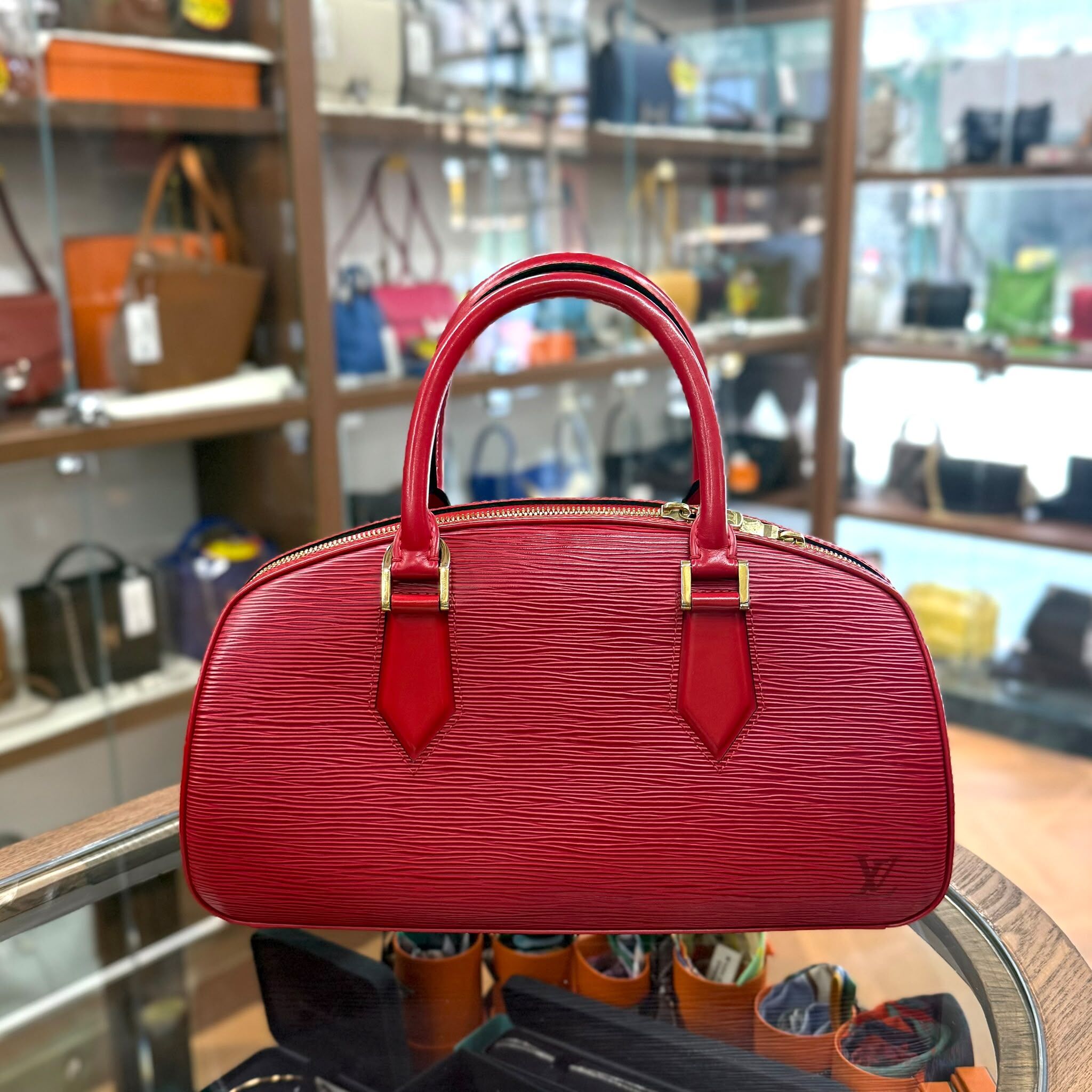 95%NEW USED LV 手提包 EPI  JASMIN 紅色金扣水波紋保齡球袋 M52087 TH0060